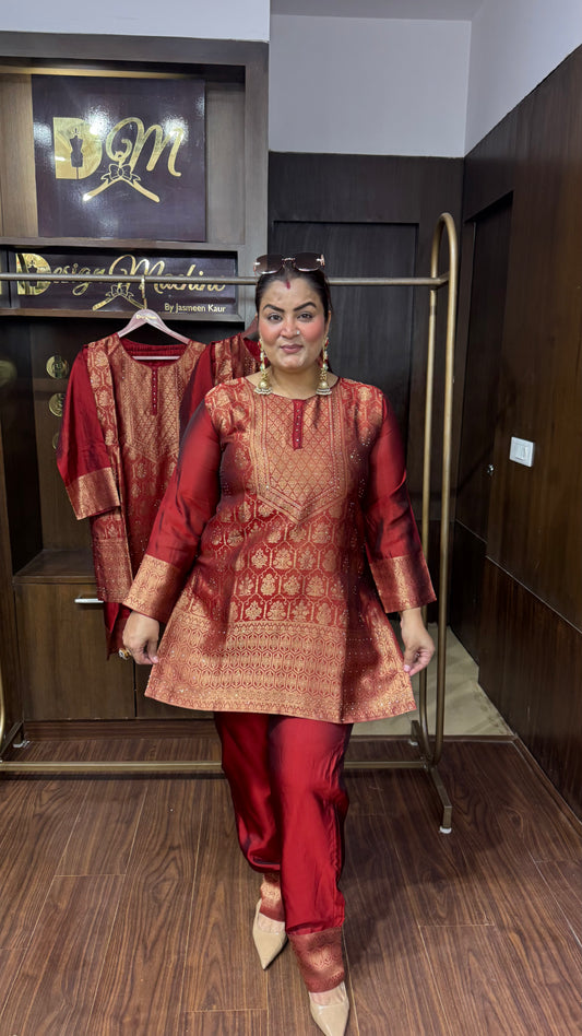 Kaavya (Banarasi Silk Cordset)