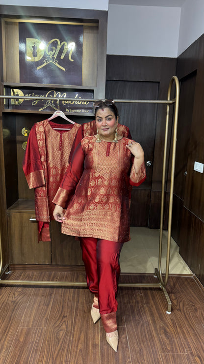 Kaavya (Banarasi Silk Cordset)