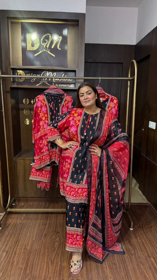 Kavya (Pure Crepe Suit)