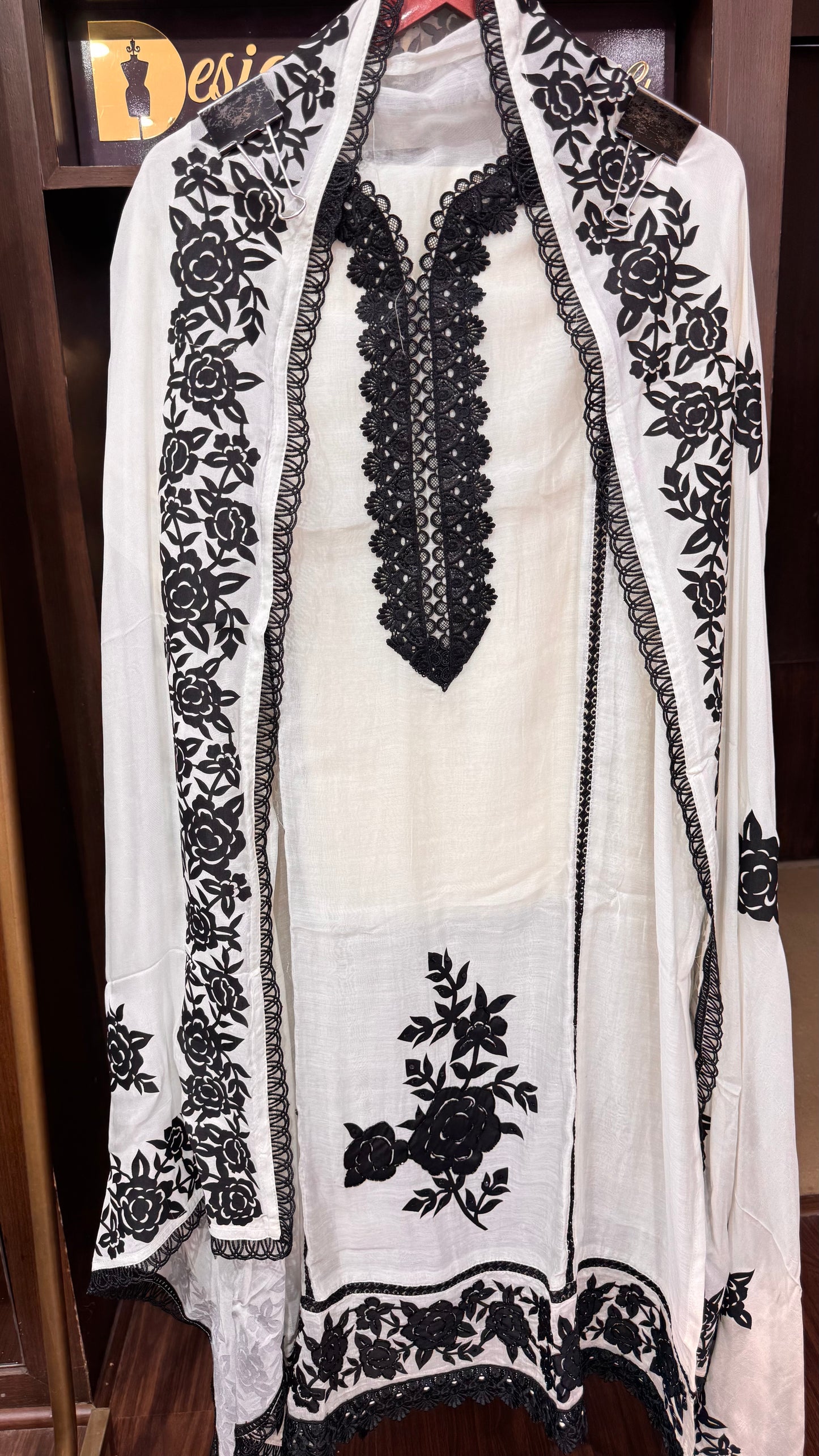 Zareen (Malmal Cotton Unstitch Suit)