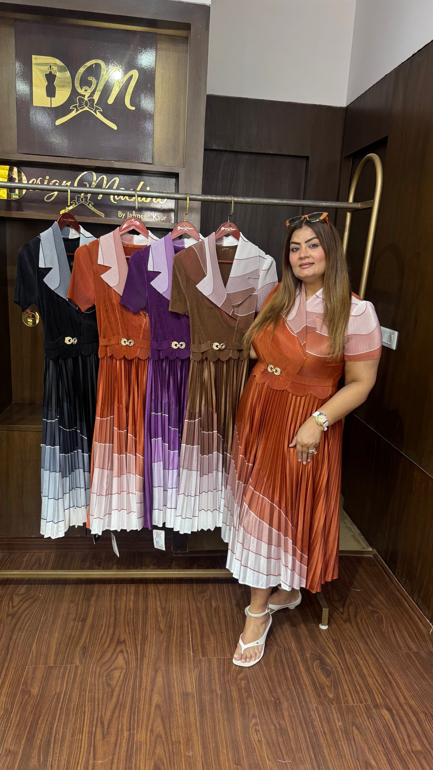 Eshna (Magic Dress)