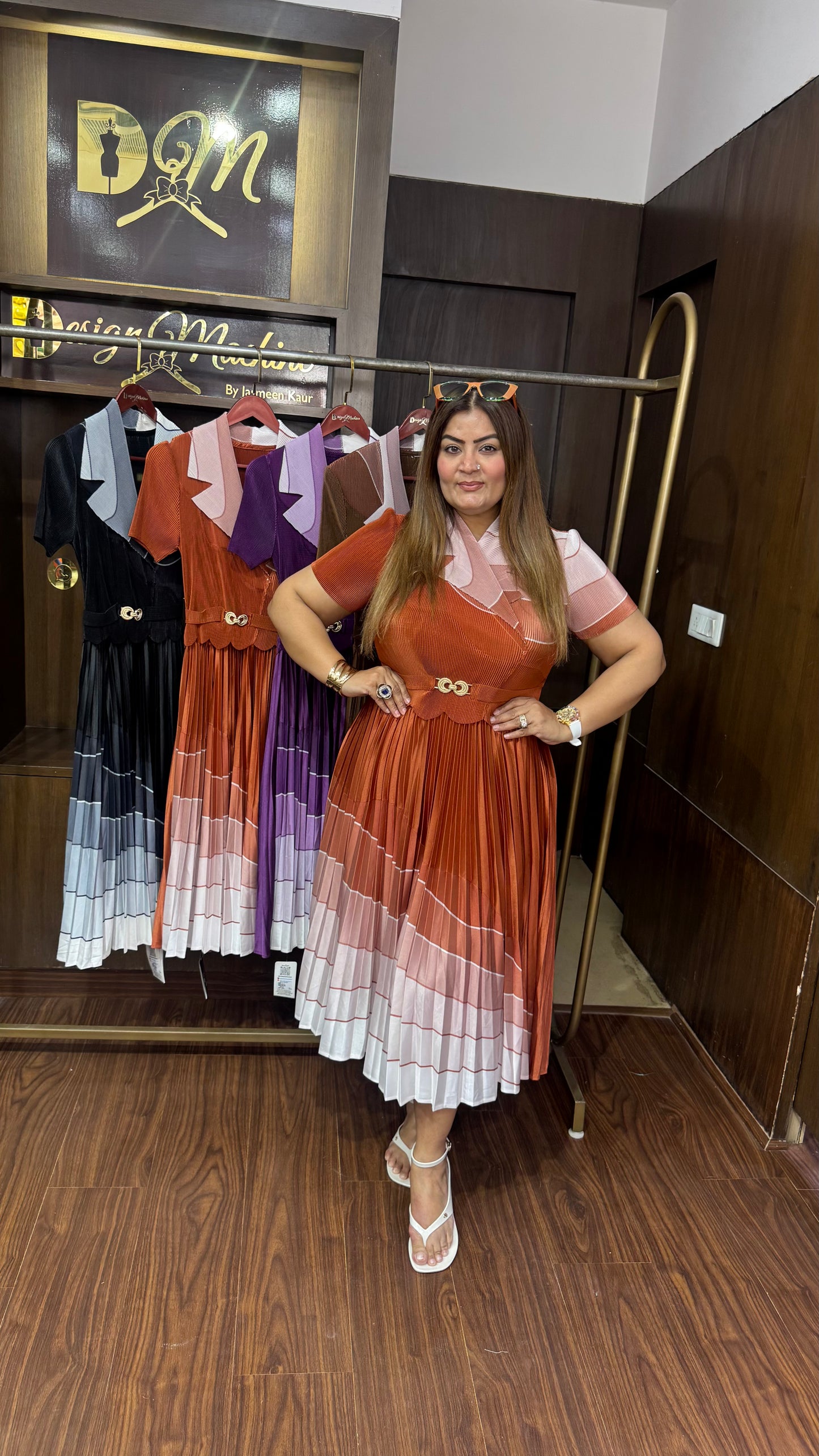 Eshna (Magic Dress)
