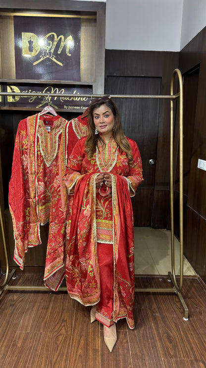 Elaria Pure Crepe Suit