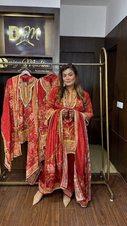 Elaria Pure Crepe Suit