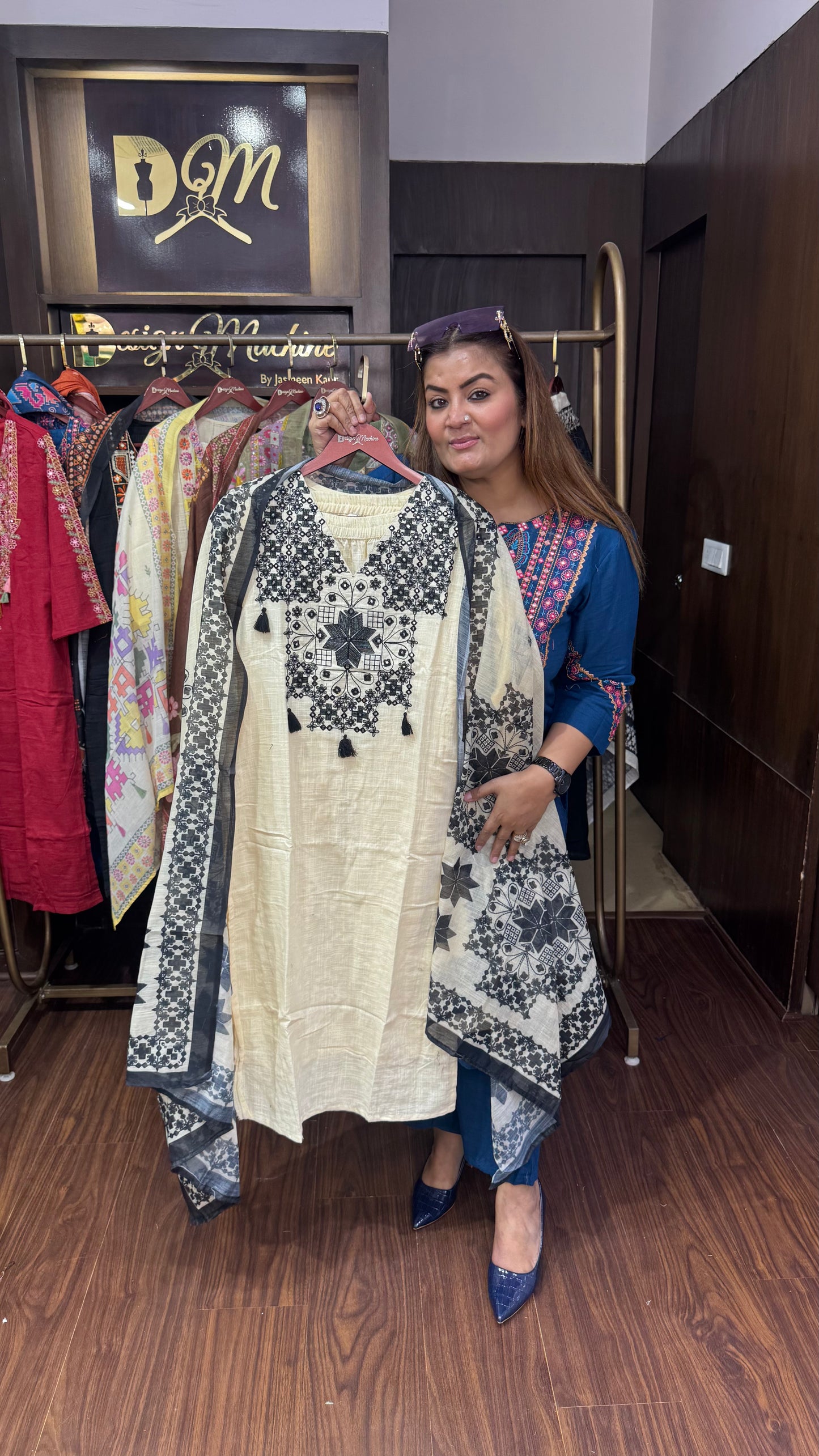 Naisha (Cotton Suit)