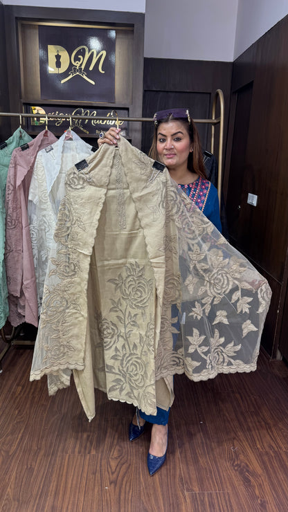 Zunaira (Malmal Cotton Unstitch Suit)