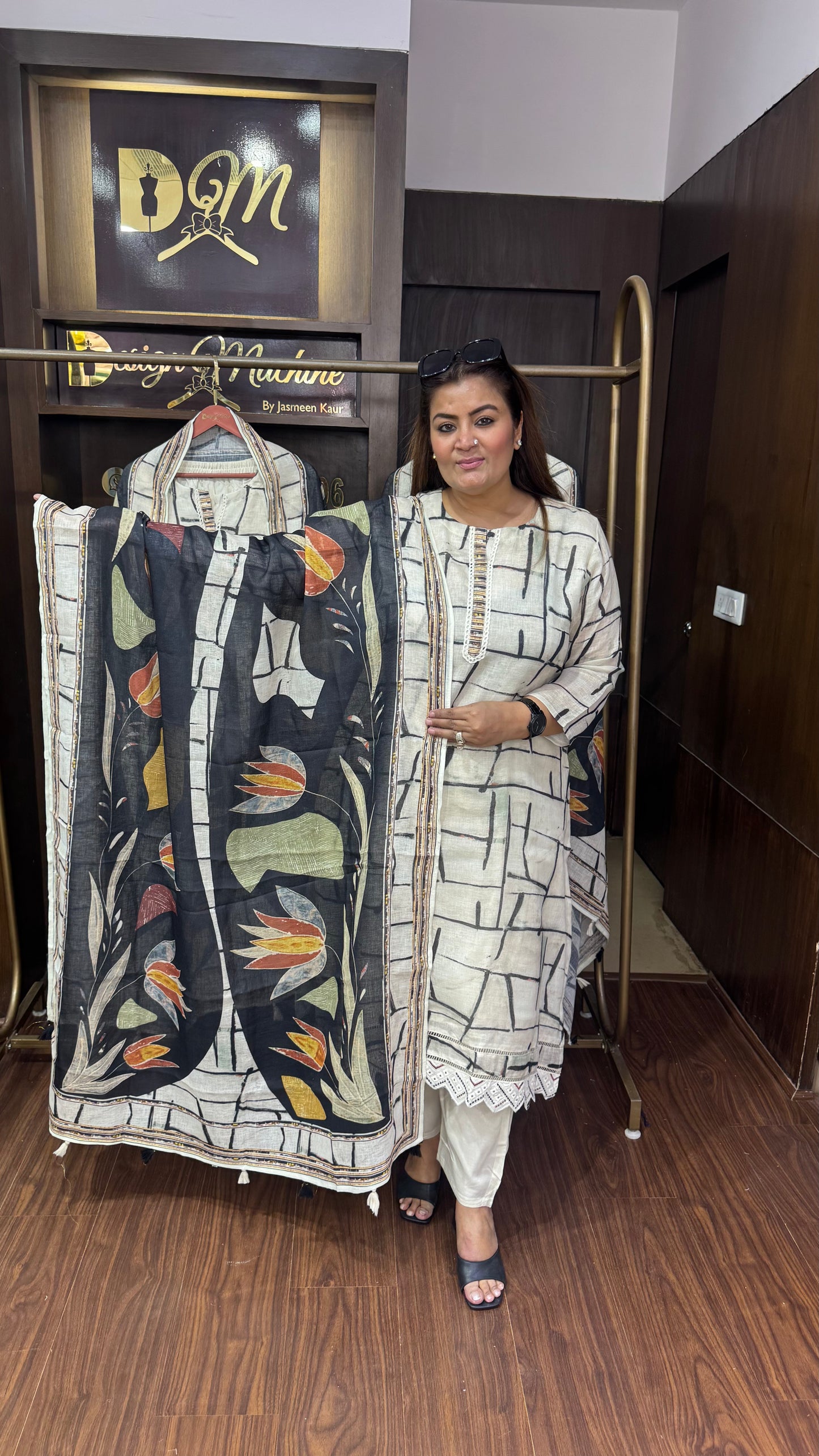 Arisha (Lilian Fabric Suit)