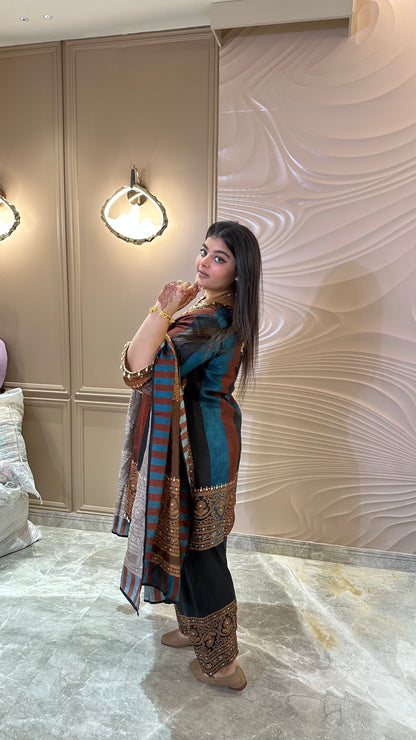 Elviora Pure Crepe Suit
