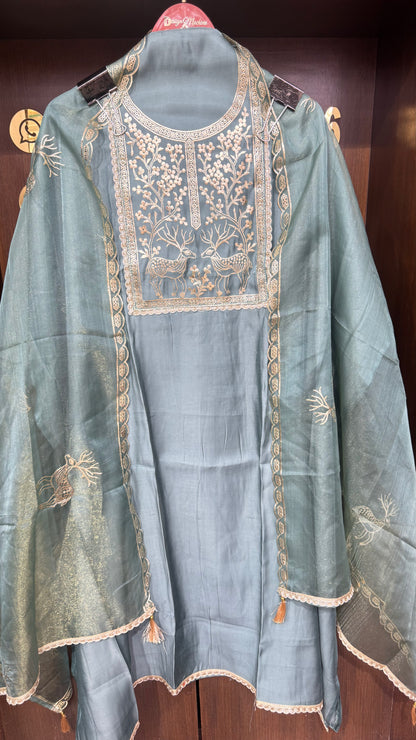 Roohani (Satin Silk Unstitch Suit)