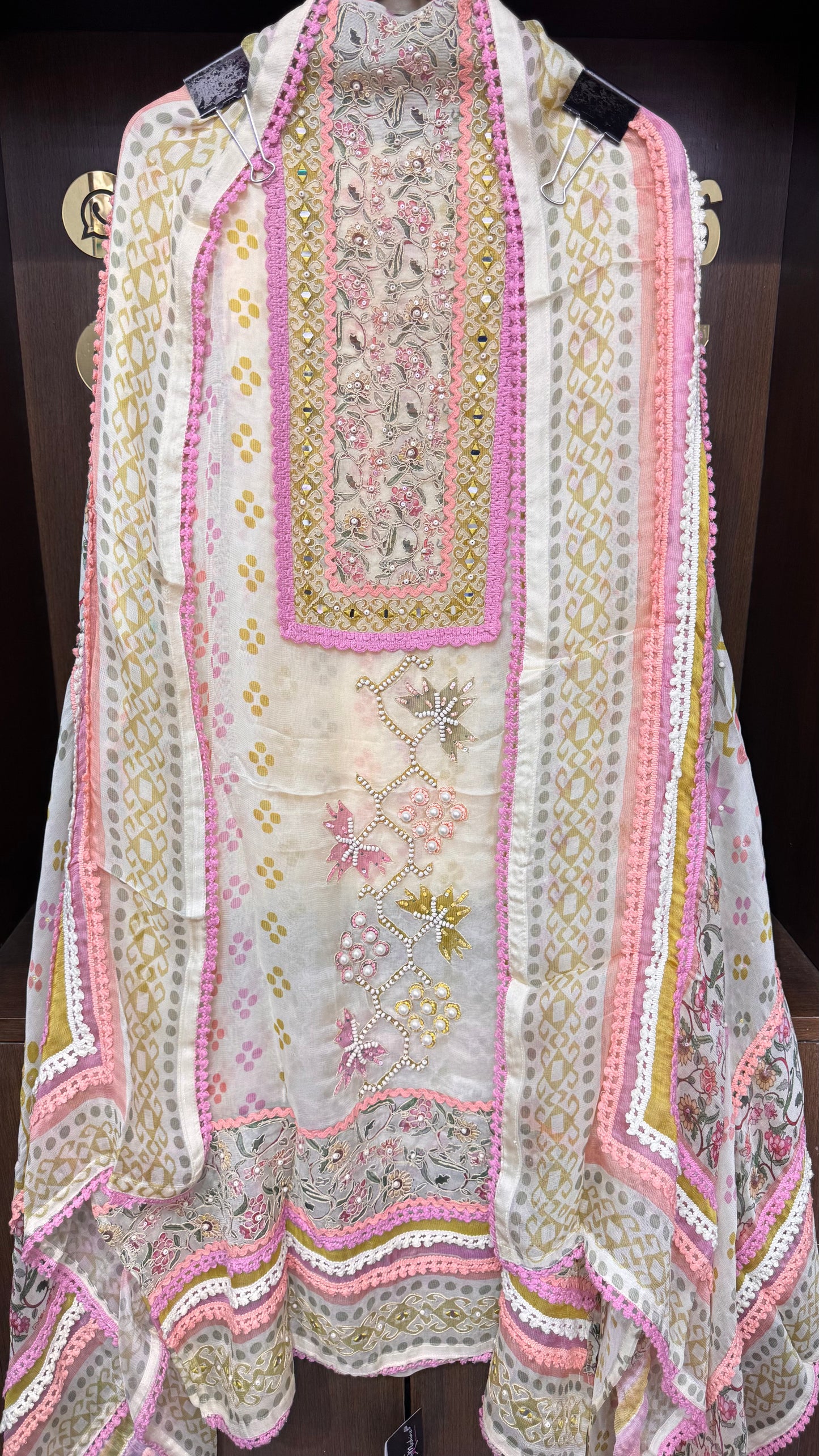 Nooraya (Glass Tissue Unstitch Suit)