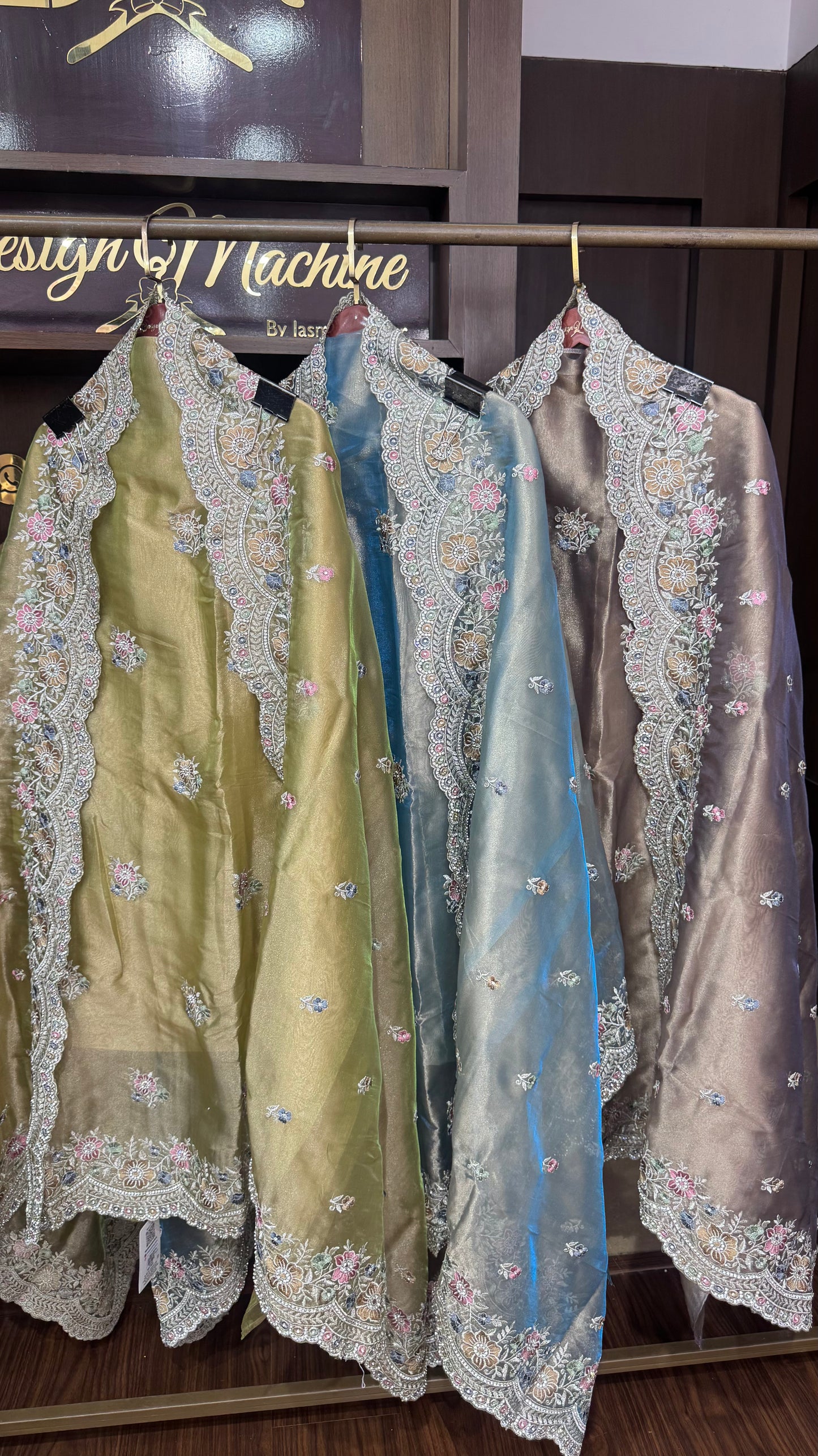 Samyra (Glass Tissue Unstitch Suit)