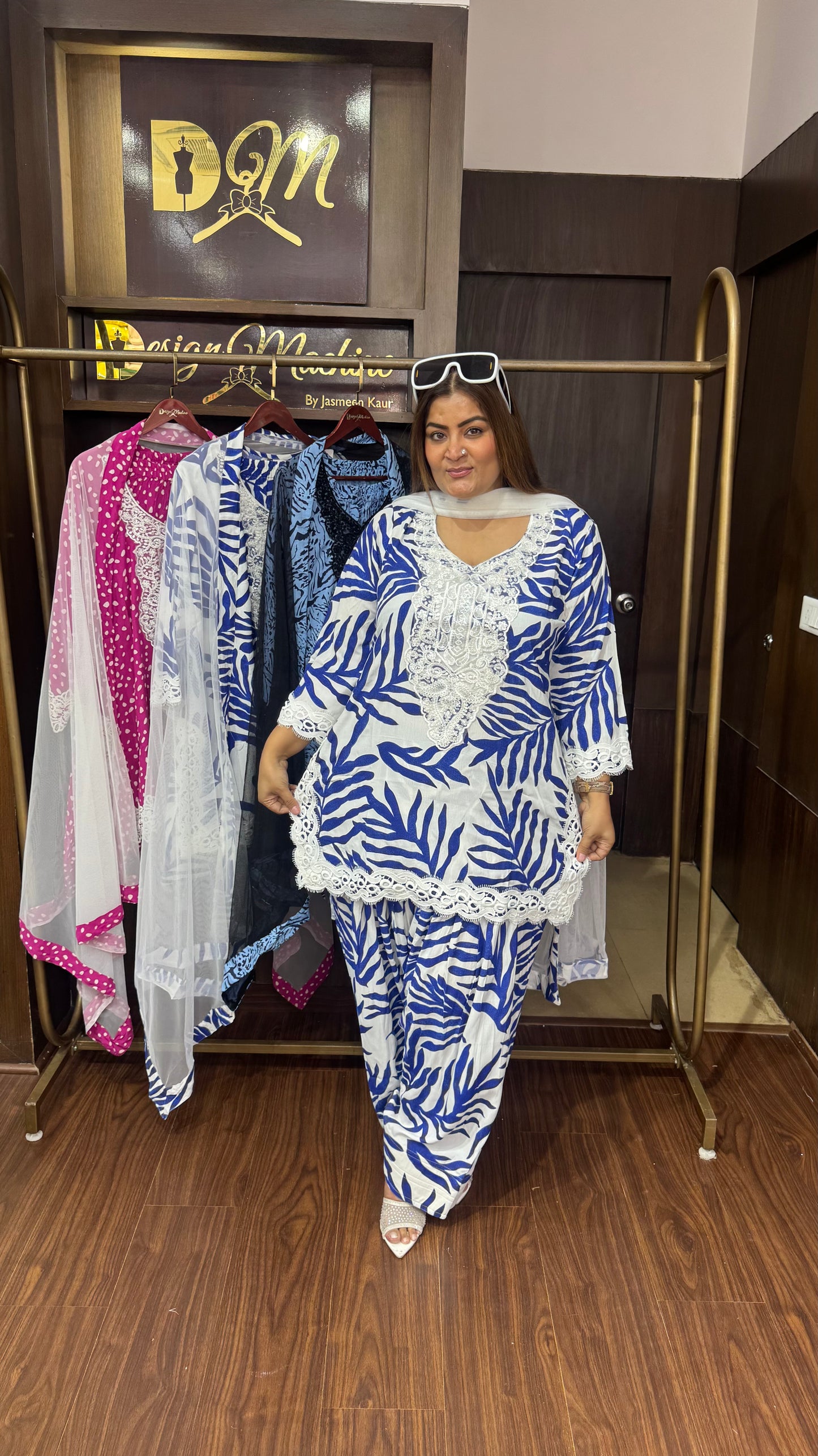 Navira (Crepe Suit)