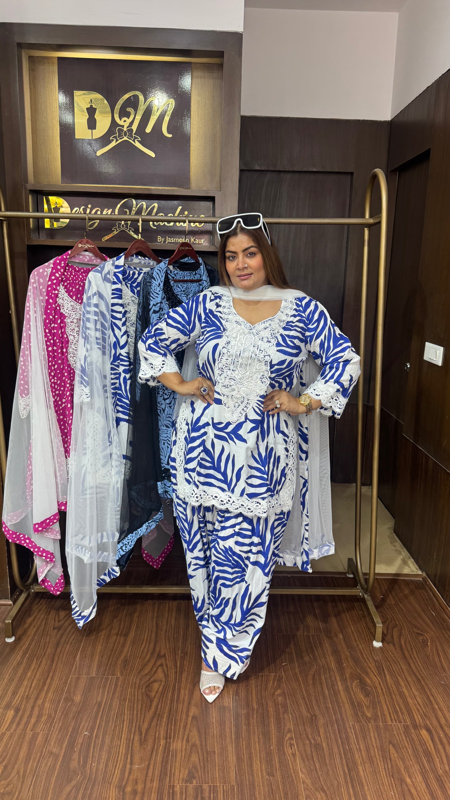 Navira (Crepe Suit)