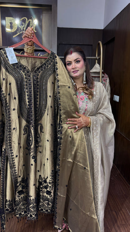 Zareesha Pakistani Suit