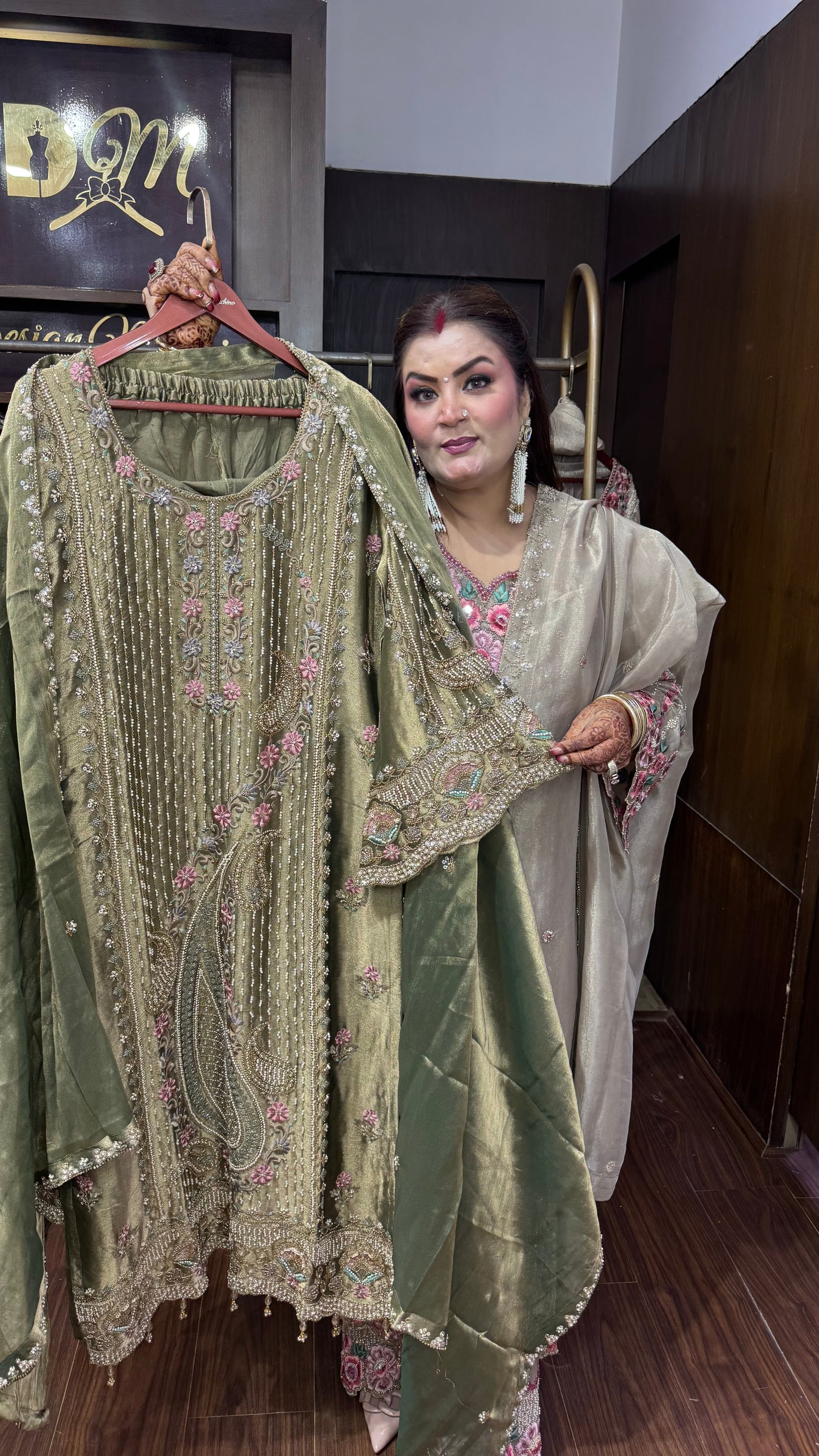 Zareesha Pakistani Suit