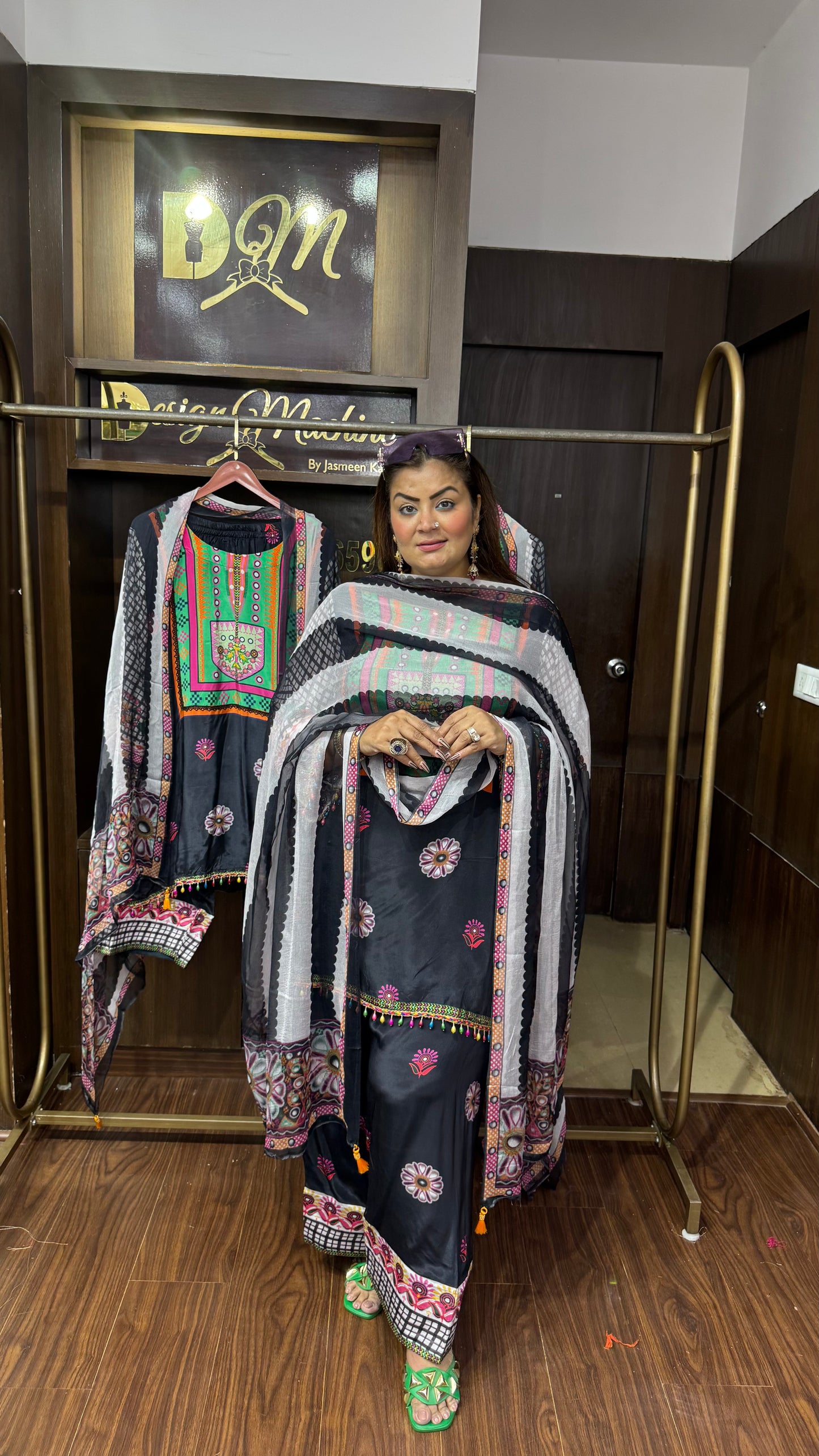 Asmi (Pure Crepe Suit)