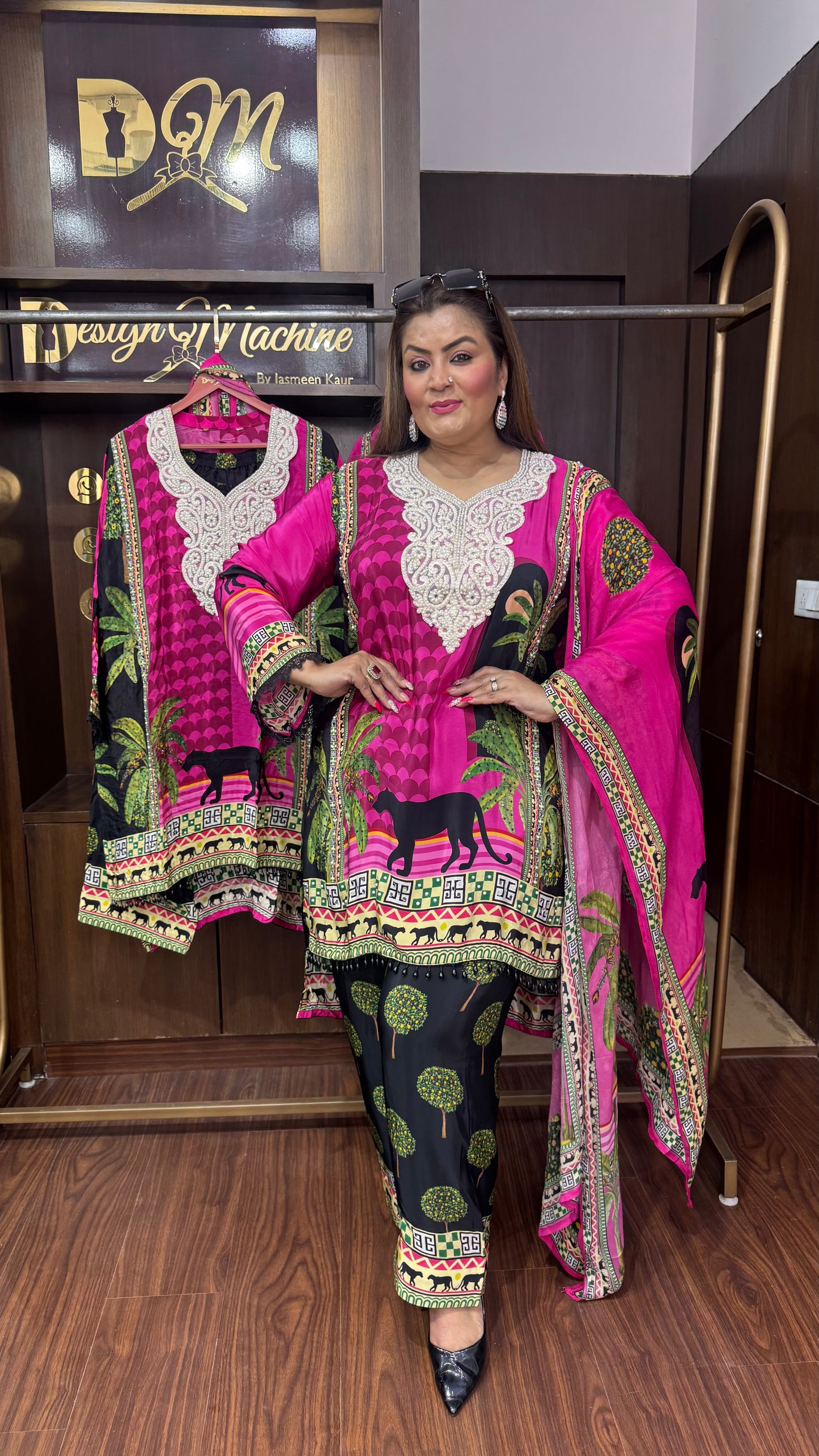 Anayka (Crepe Suit)