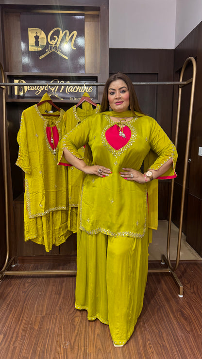Aafreen (Pure Chinnon Crepe 4 Piece Suit)