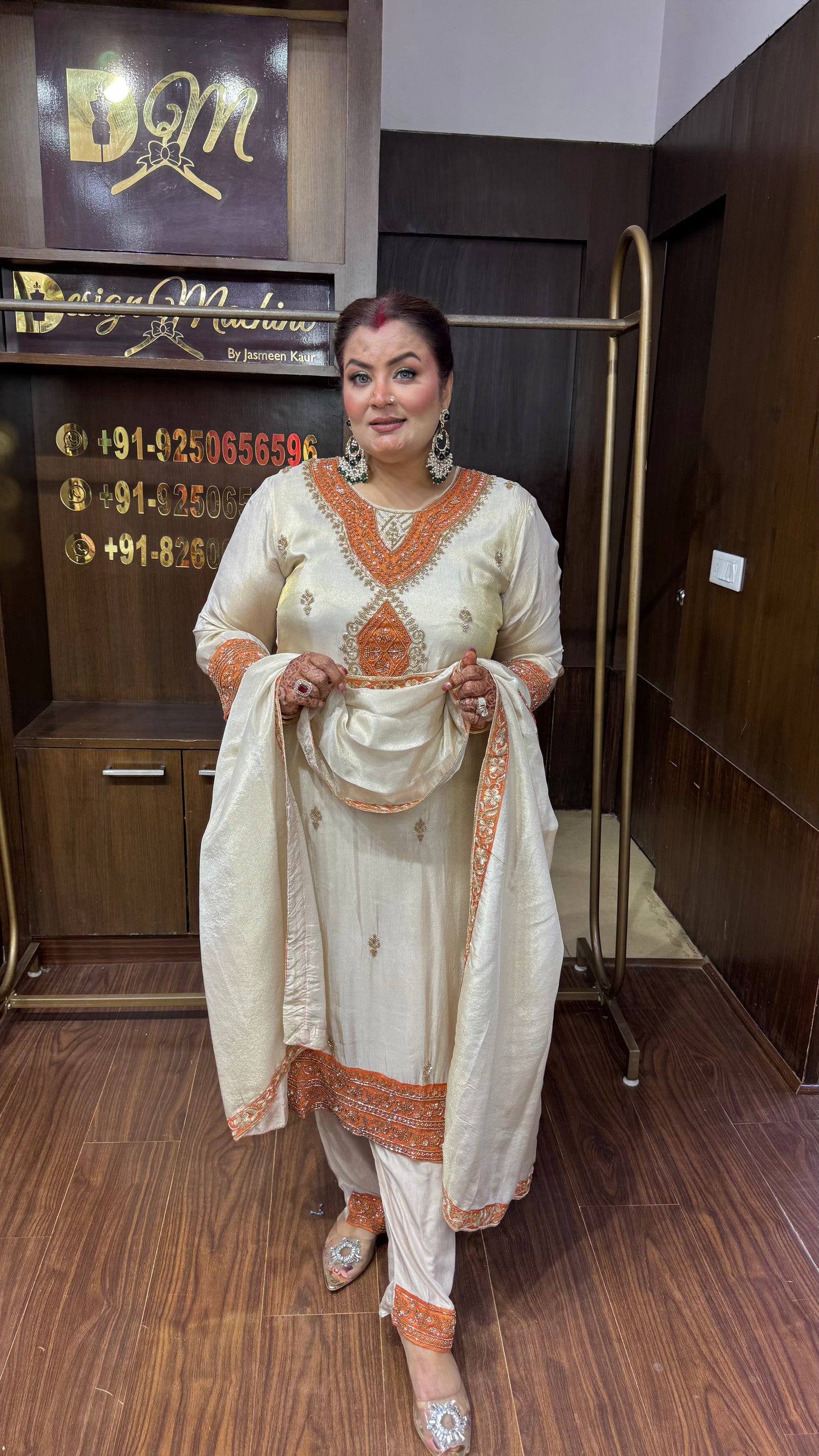 Zarevina Glass Tissue Suit