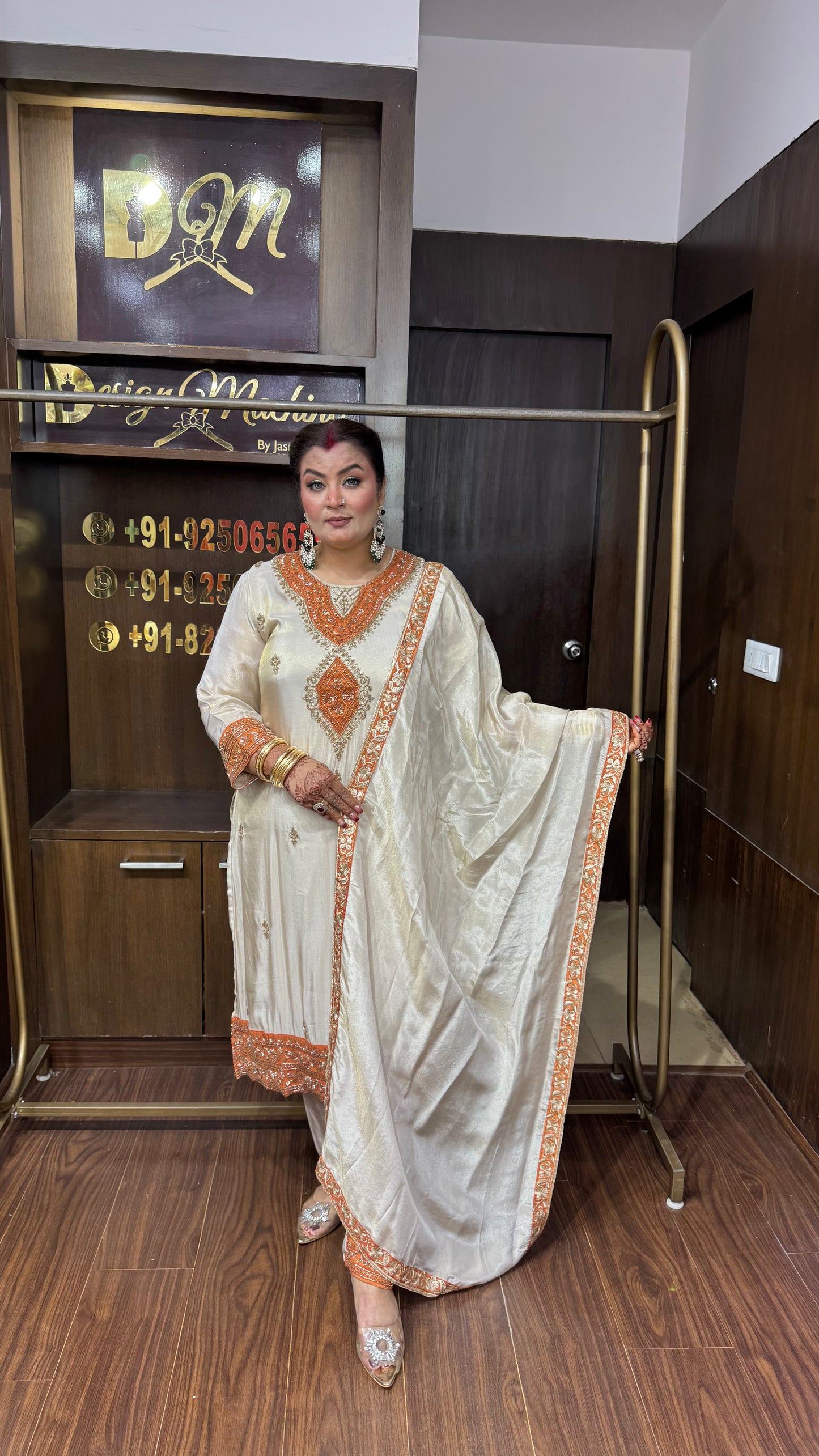 Zarevina Glass Tissue Suit