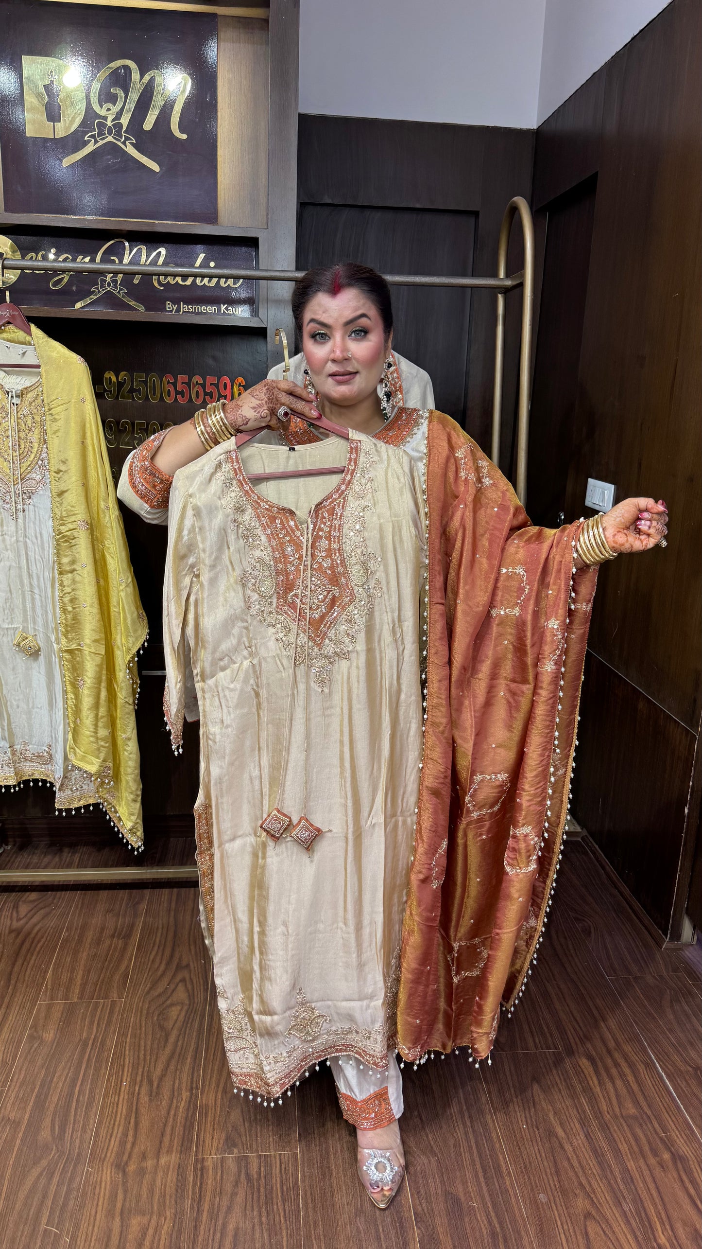 Zarevina Glass Tissue Suit