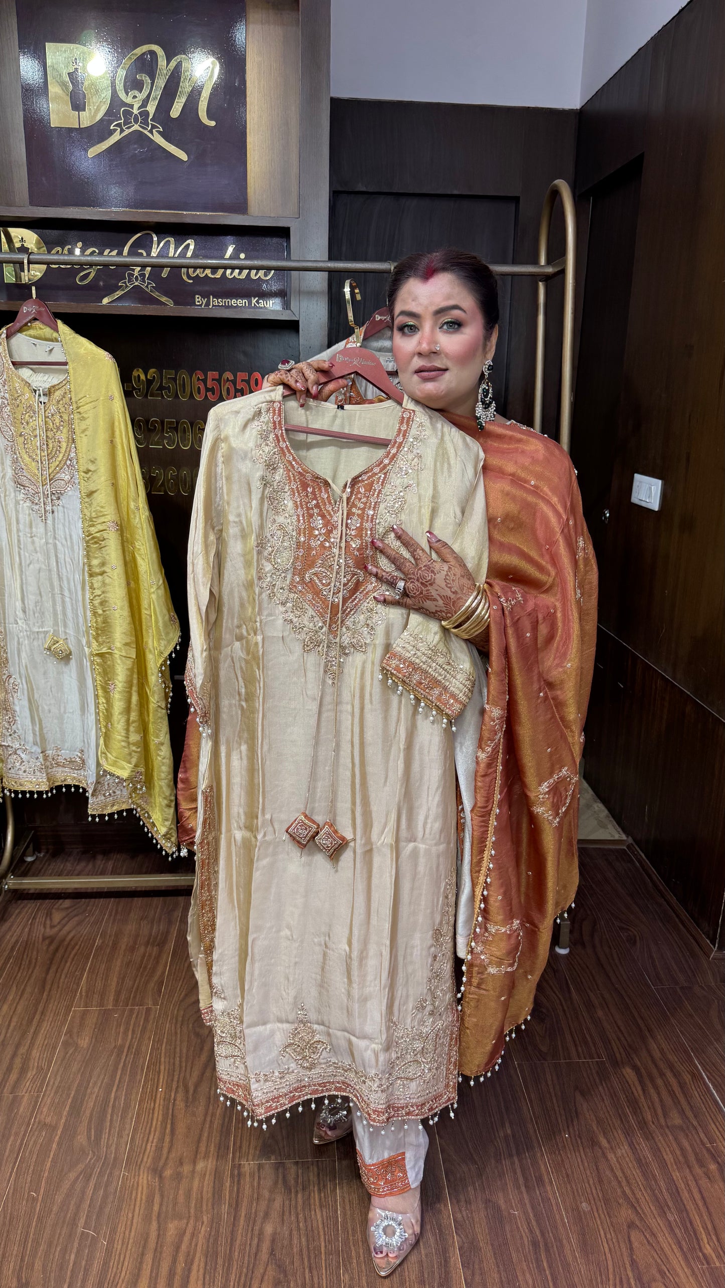 Zarevina Glass Tissue Suit