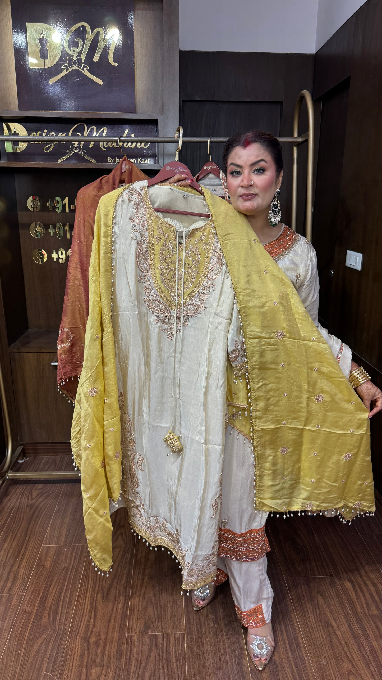 Zarevina Glass Tissue Suit