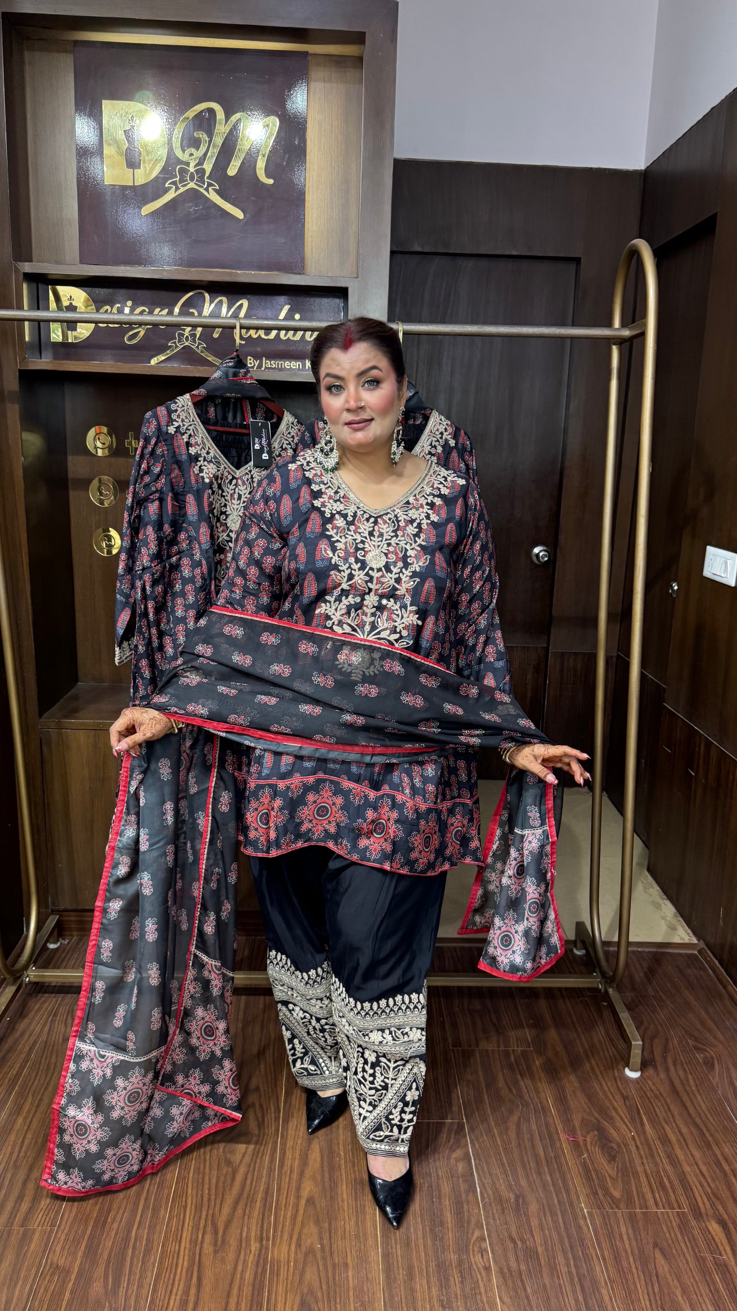 Aavira Pure Silk Farshi Salwar Suit