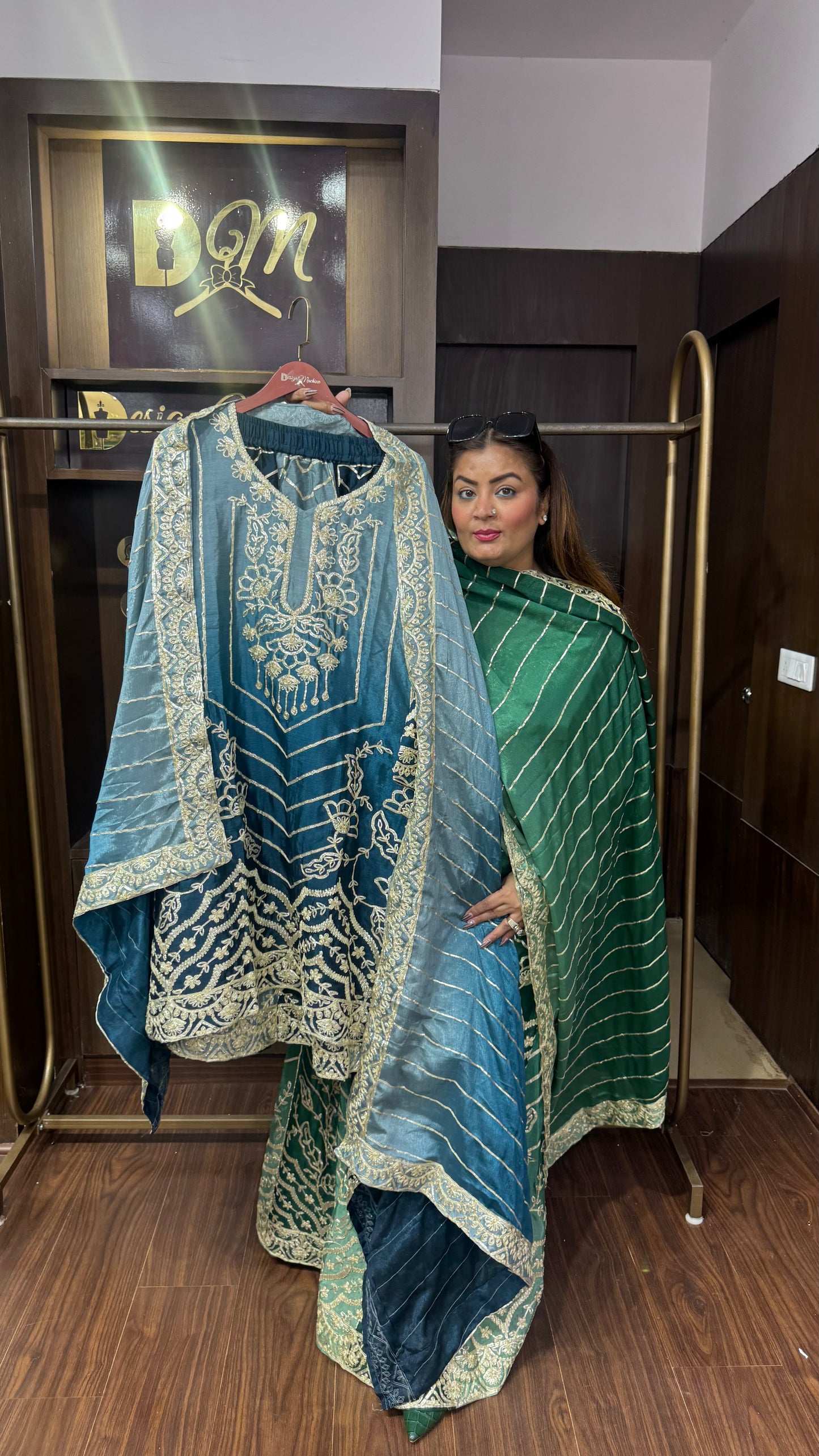 Averelle Pure Chunon Crepe Suit