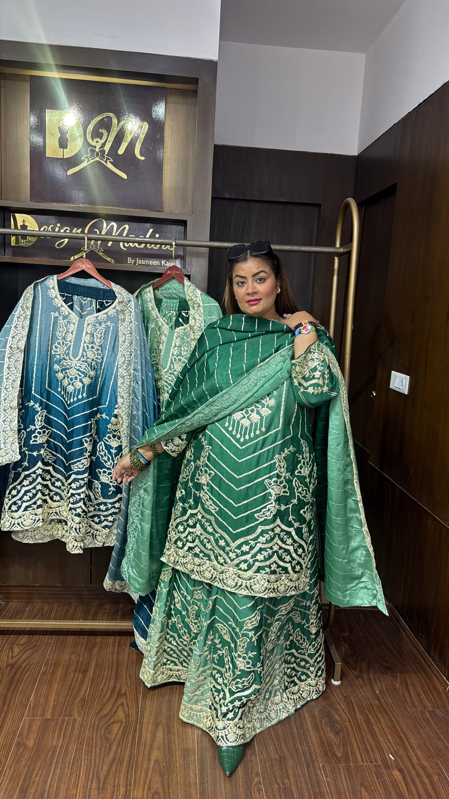 Averelle Pure Chunon Crepe Suit
