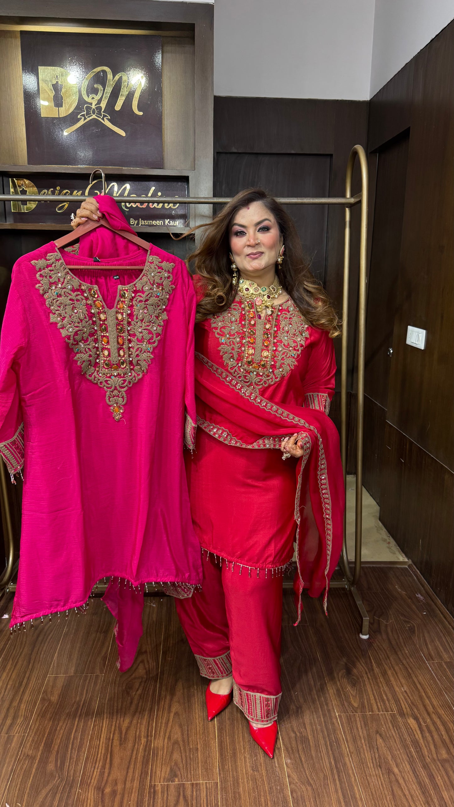 Himani (Pure Chinnon Crepe Suit)