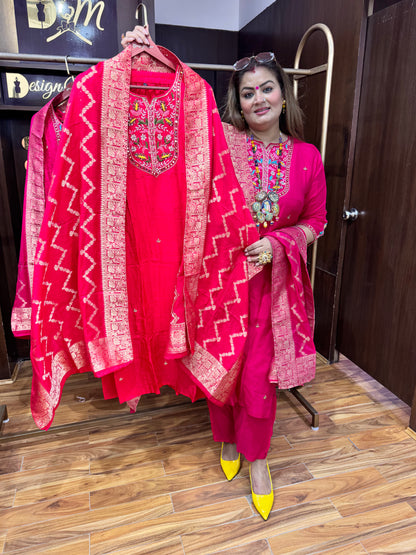 Mahira Stitch Suit