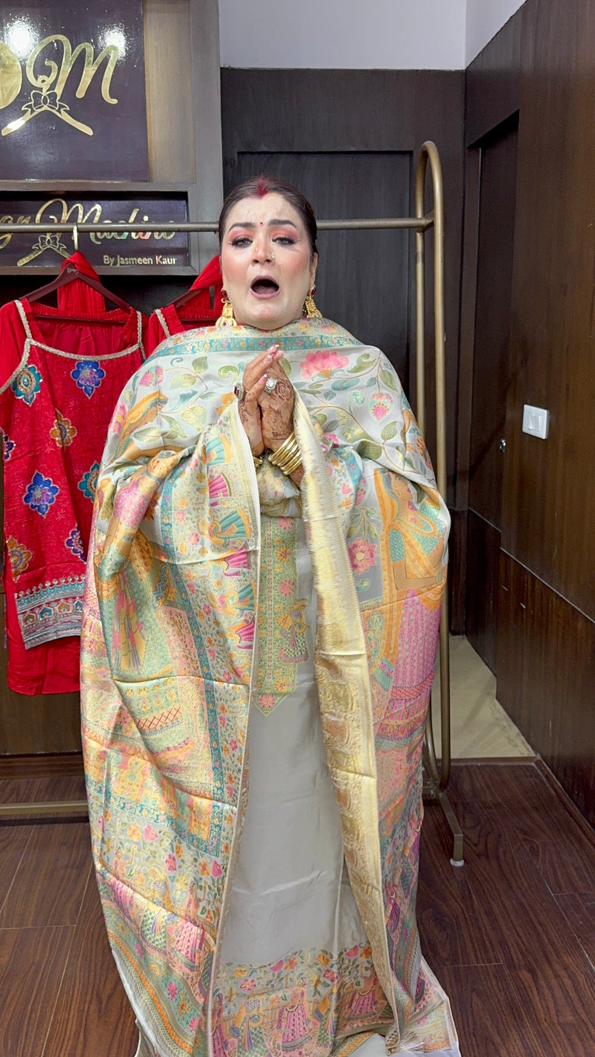 Reyanshi ( Pure Silk Unstitch Suit)