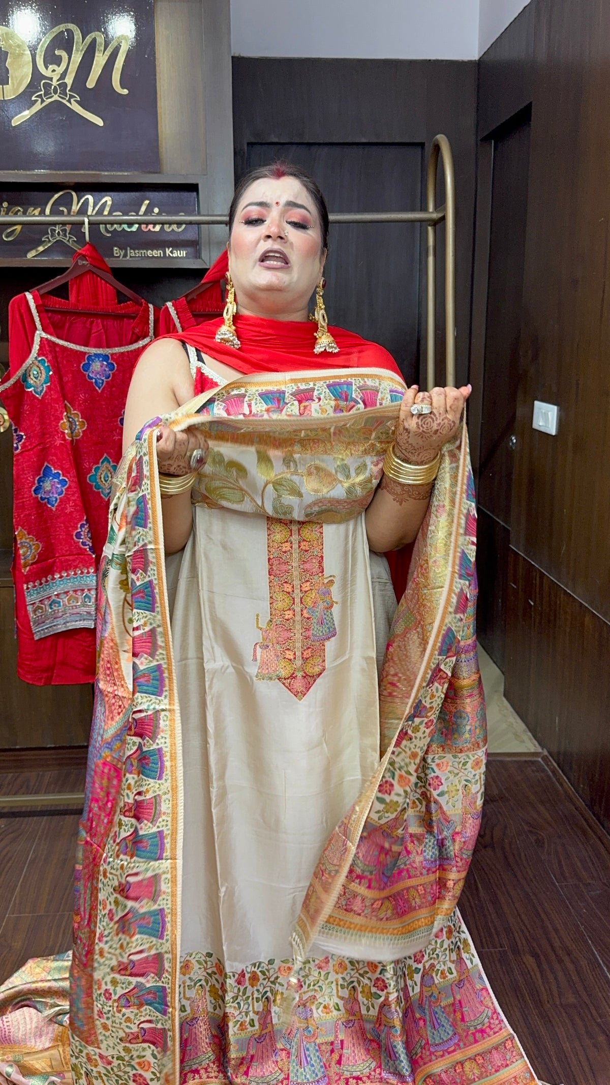 Reyanshi ( Pure Silk Unstitch Suit)
