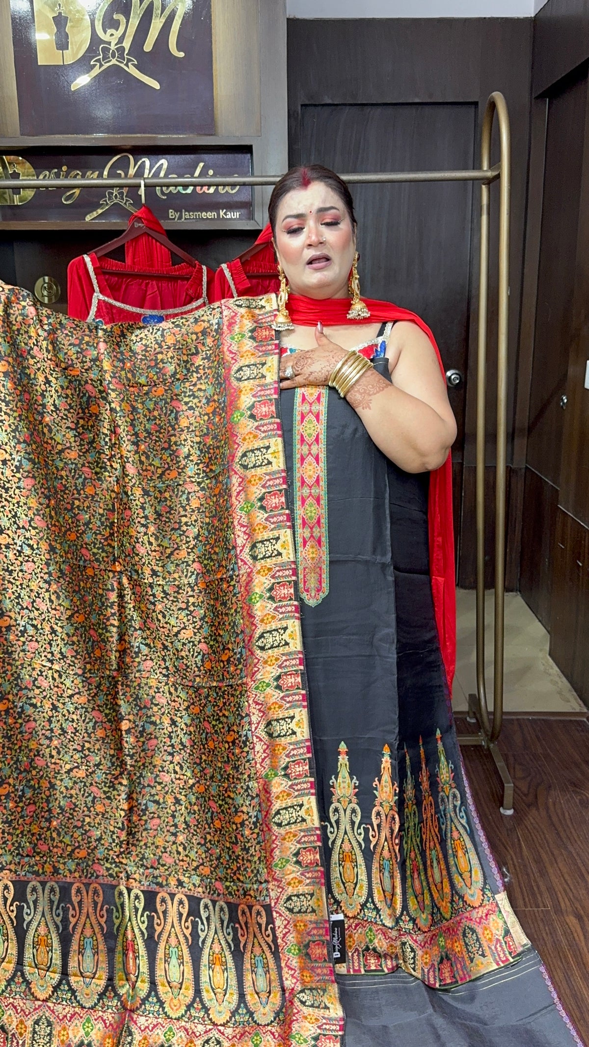 Ridhi (Pure Silk Unstitch Suit)