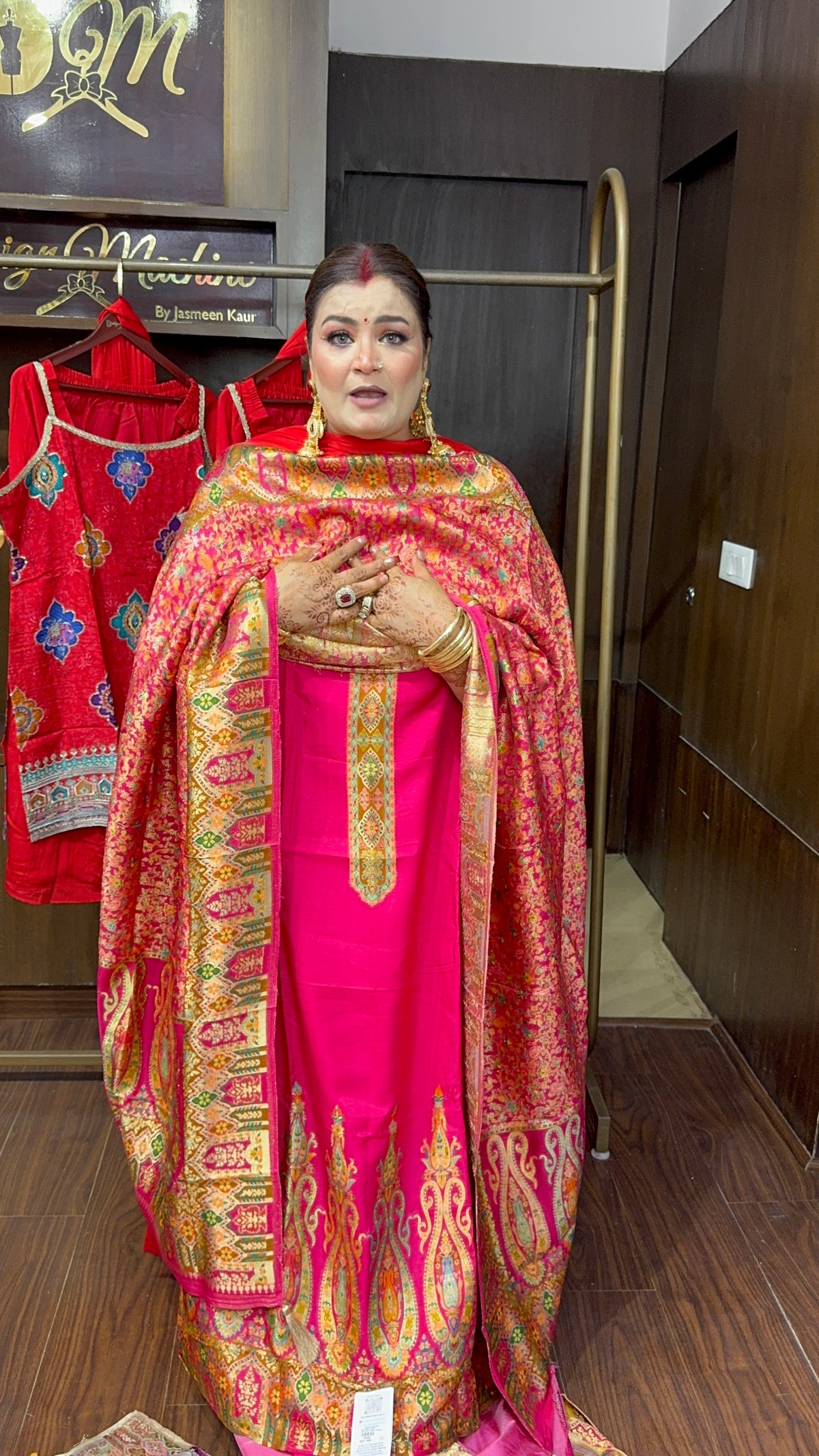 Ridhi (Pure Silk Unstitch Suit)