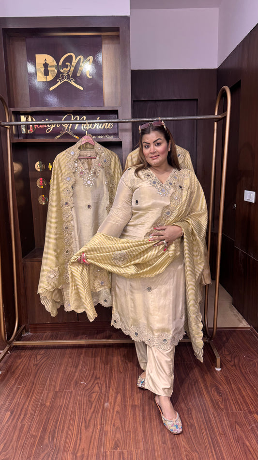 Avyra (Glass Tissue Suit)