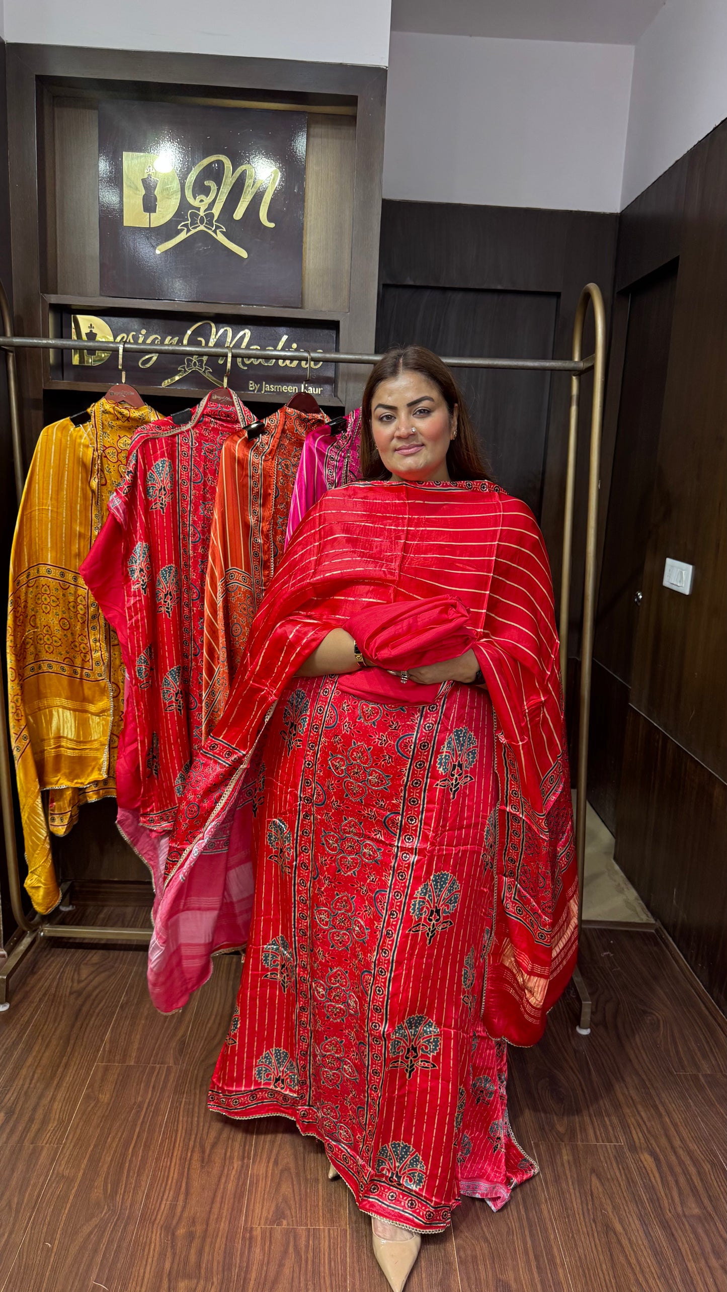 Ishita (Gajji Silk Unstitch Suit)