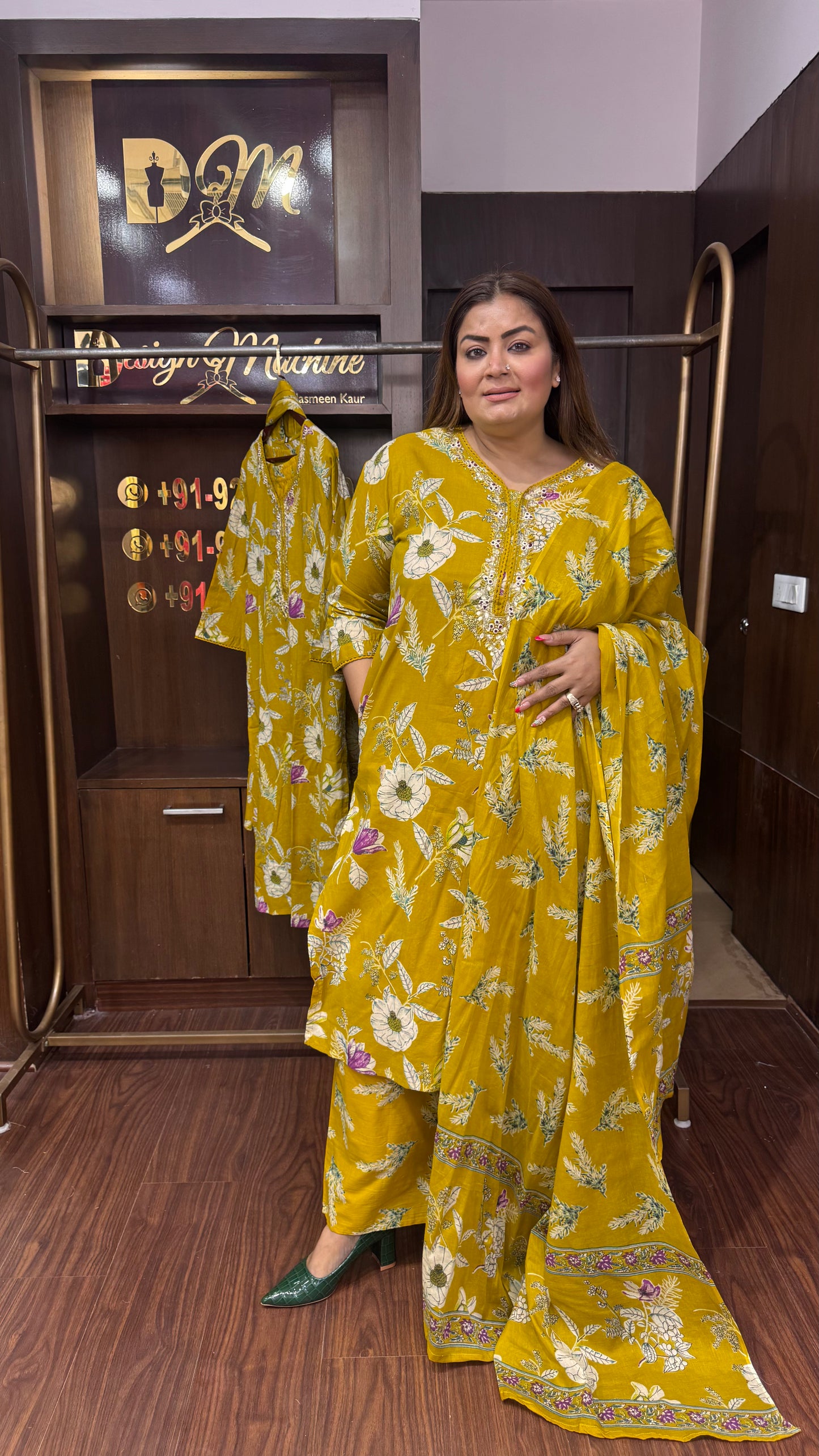 Velina (Cotton Suit)