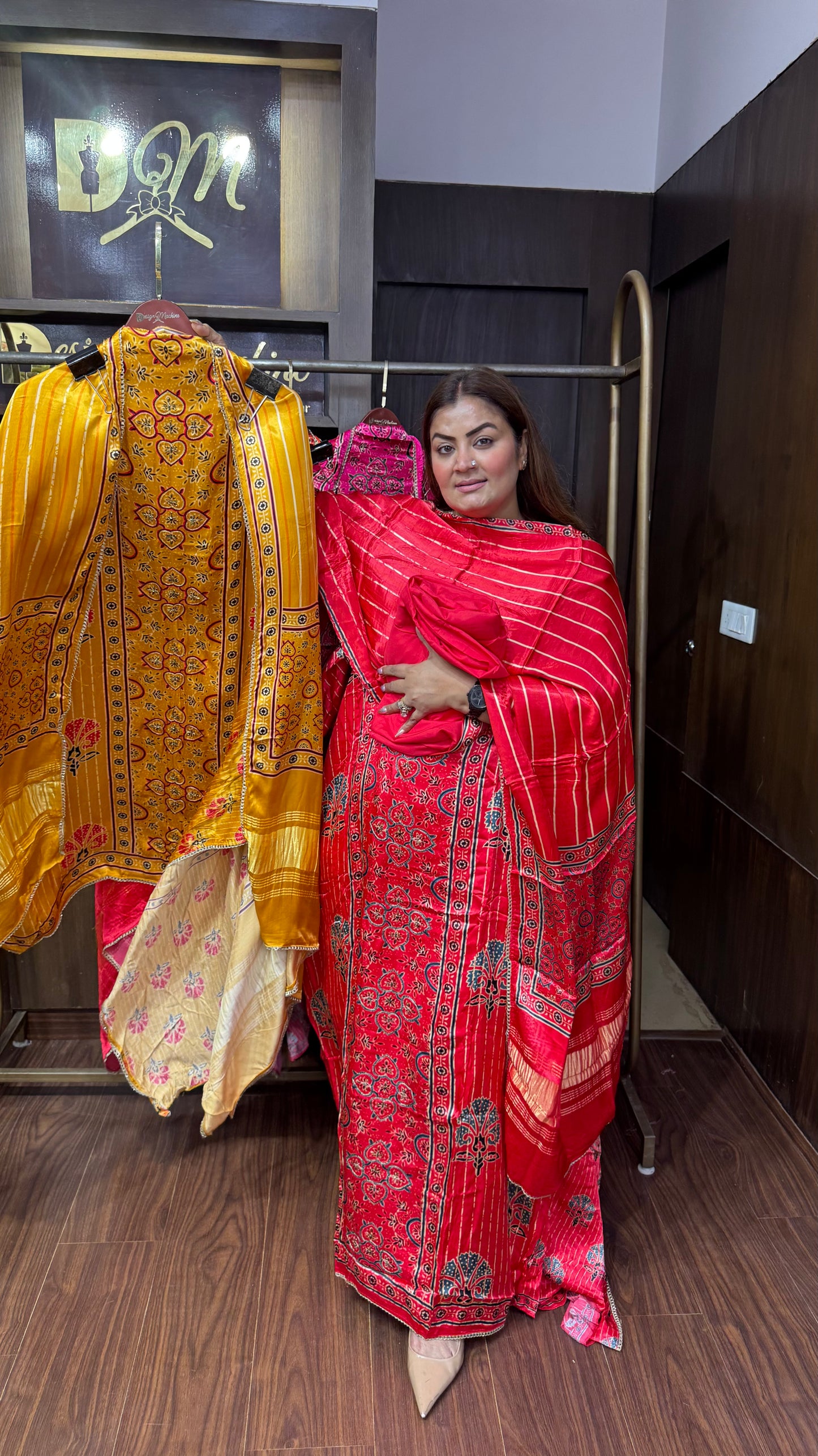Ishita (Gajji Silk Unstitch Suit)