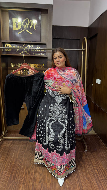 Nitya (Pure Crepe Suit)
