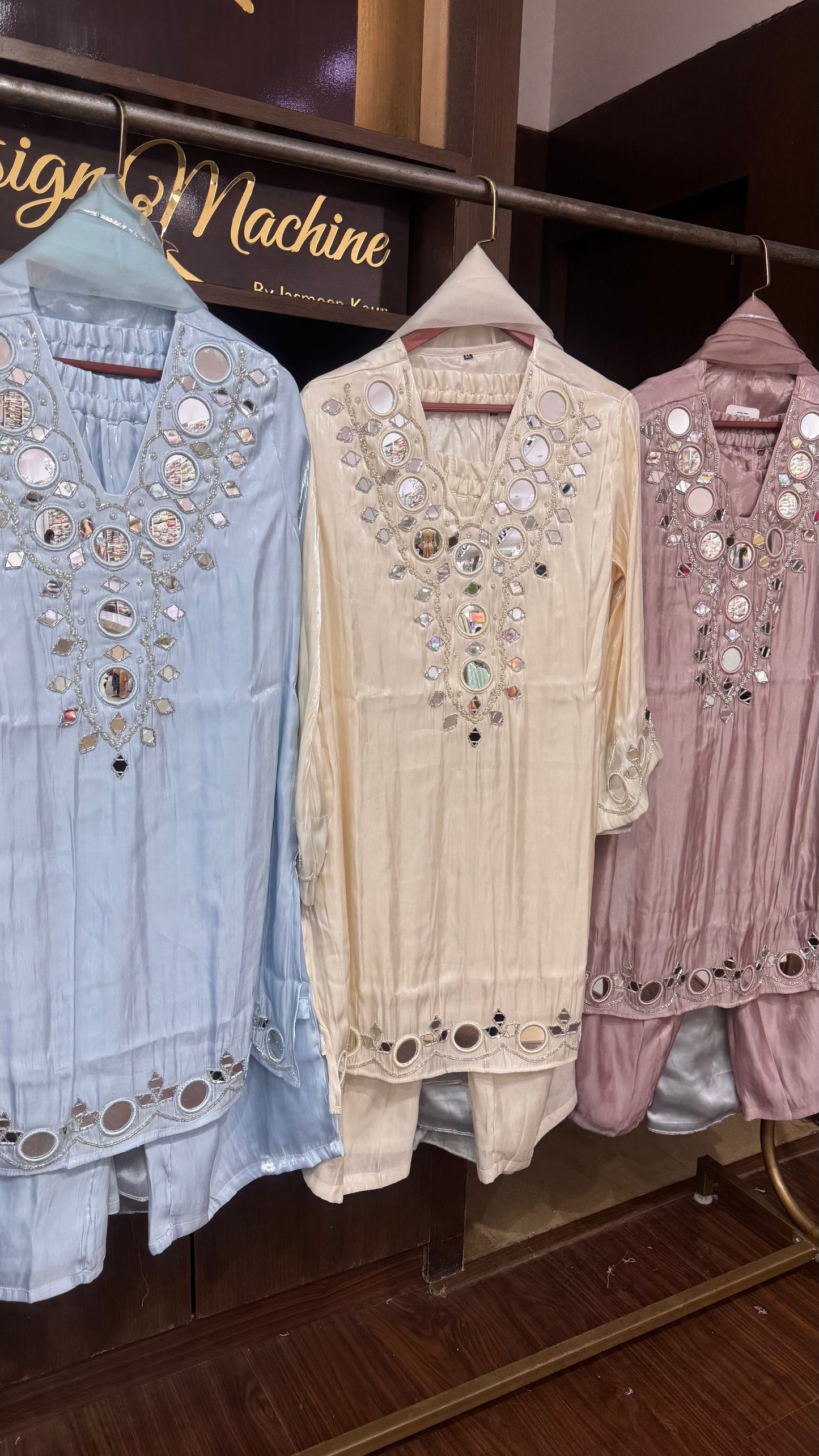 Niraya (Glass Tissue Suit)