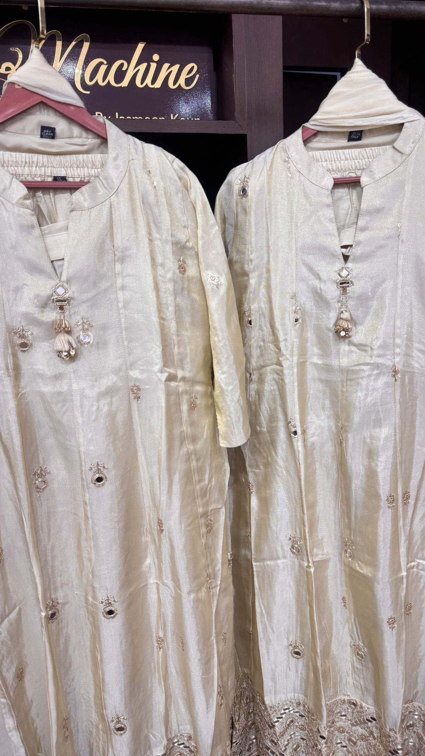 Anvaya (Glass Tissue Anarkali)