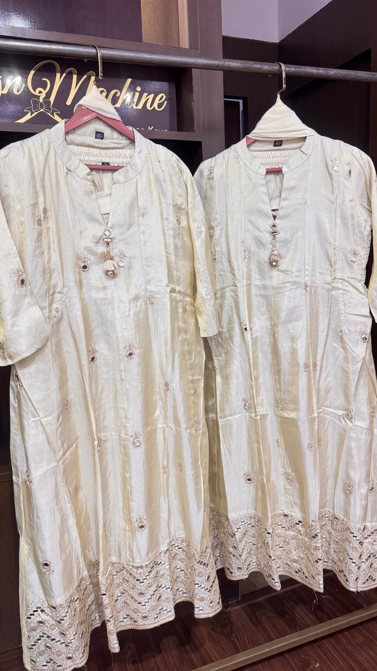 Anvaya (Glass Tissue Anarkali)