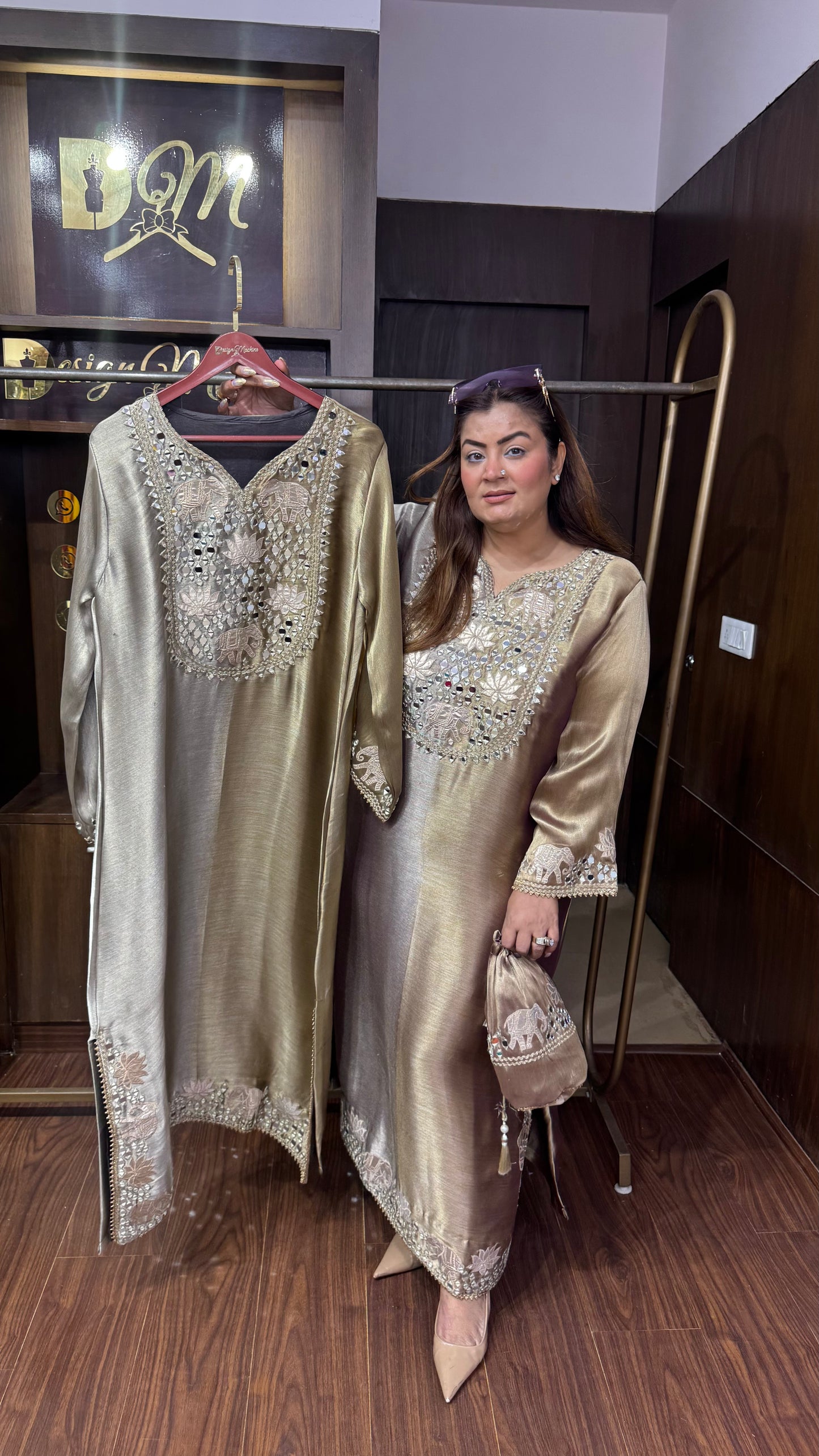 Zehra Ziraff Tissue Phiran
