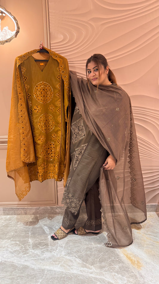 Zareen (Cotton Silk Pakistani Suit)
