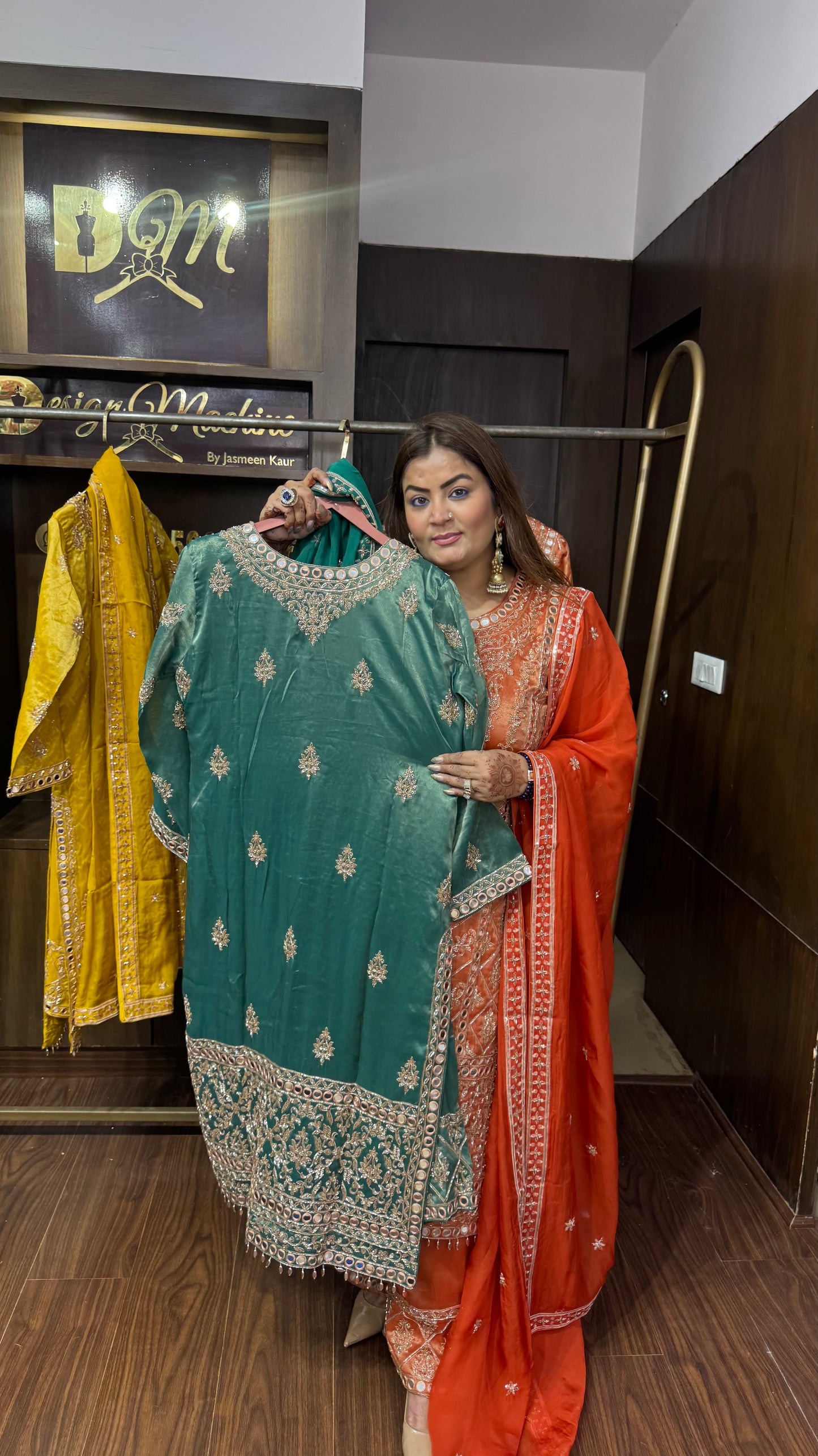Nayara Glass Tissue Pakistani Suit