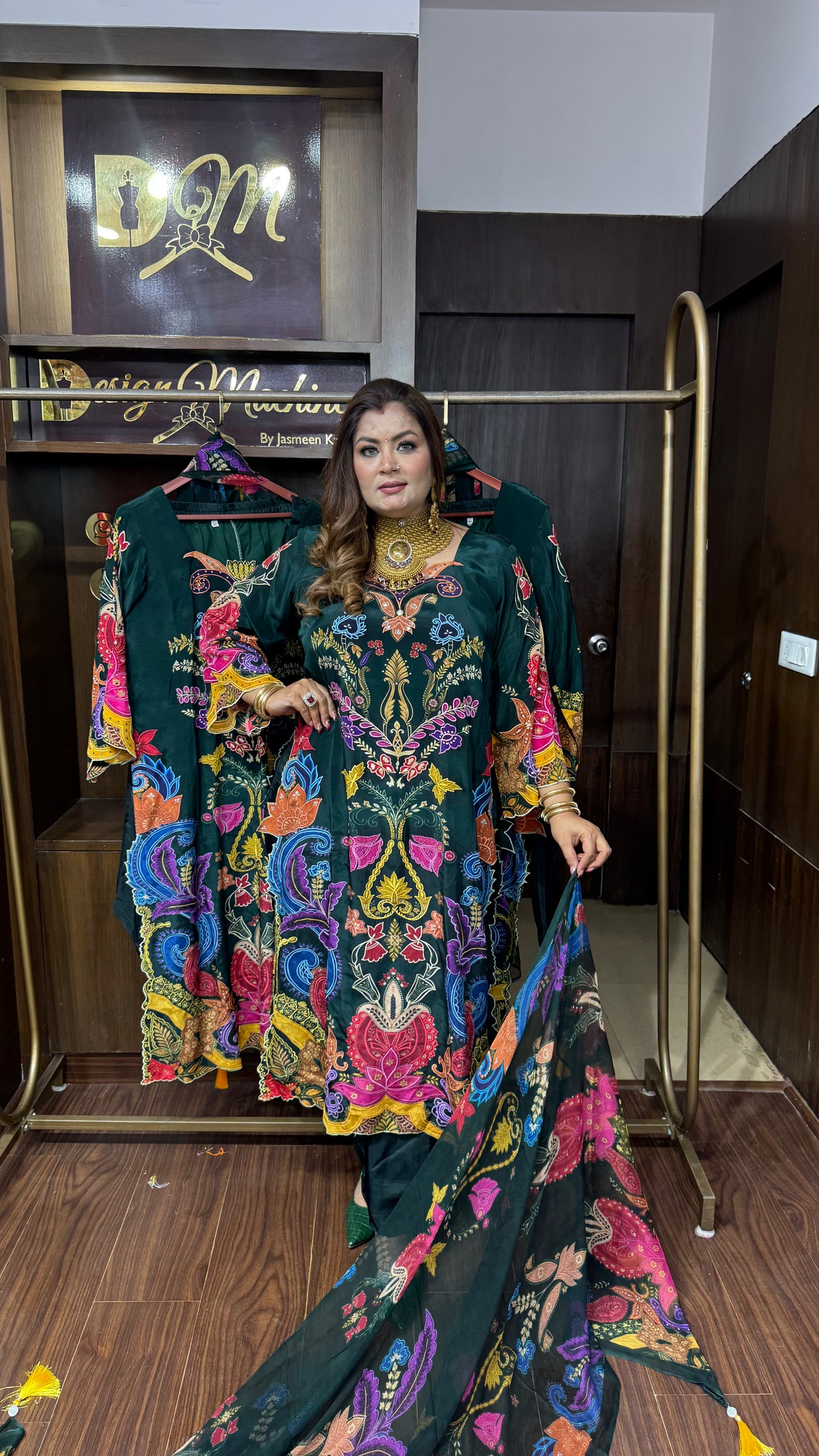 Veylora Pure Crepe Suit
