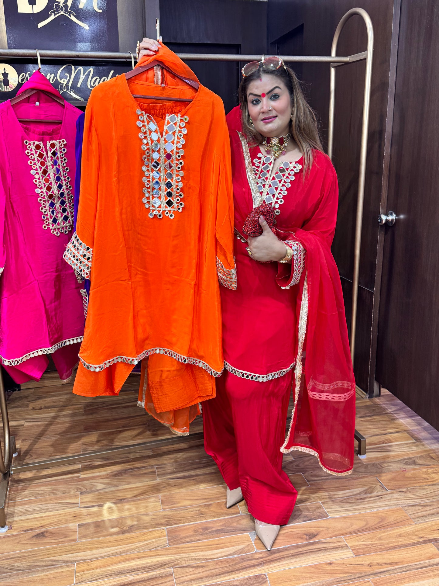 Sunehri Line (Stitch)