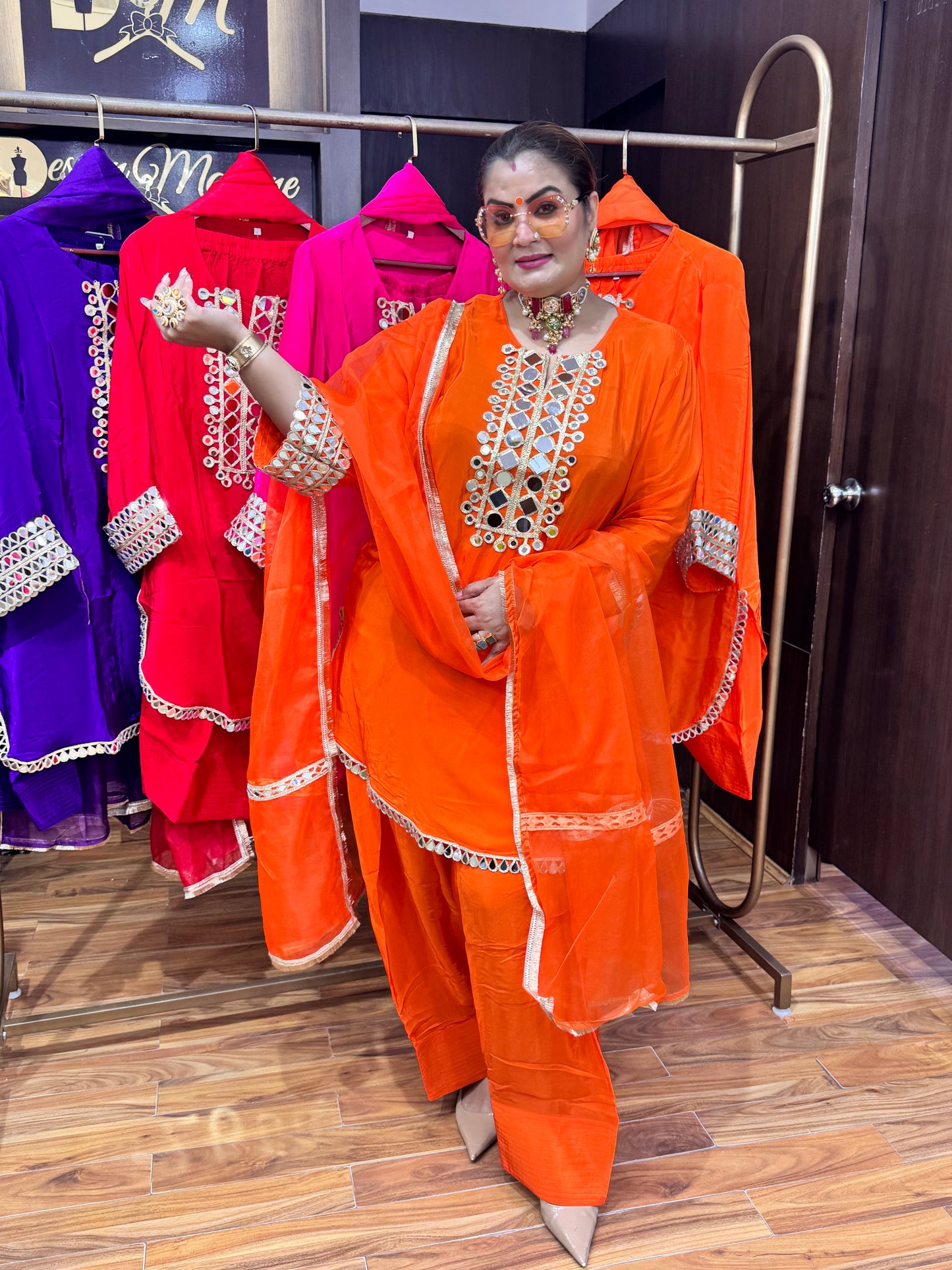 Sunehri Line (Stitch)